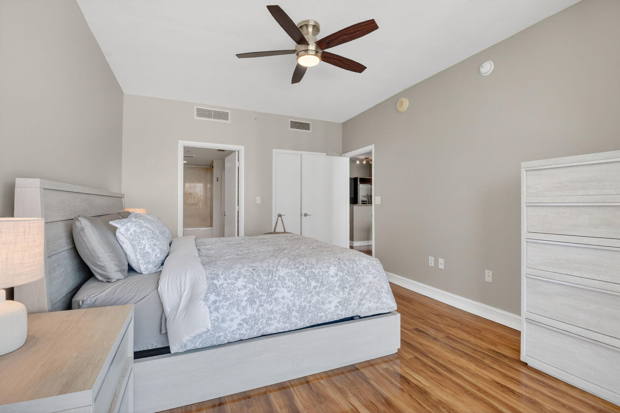 CITYPLACE SOUTH TOWER CONDO - Residential Lease