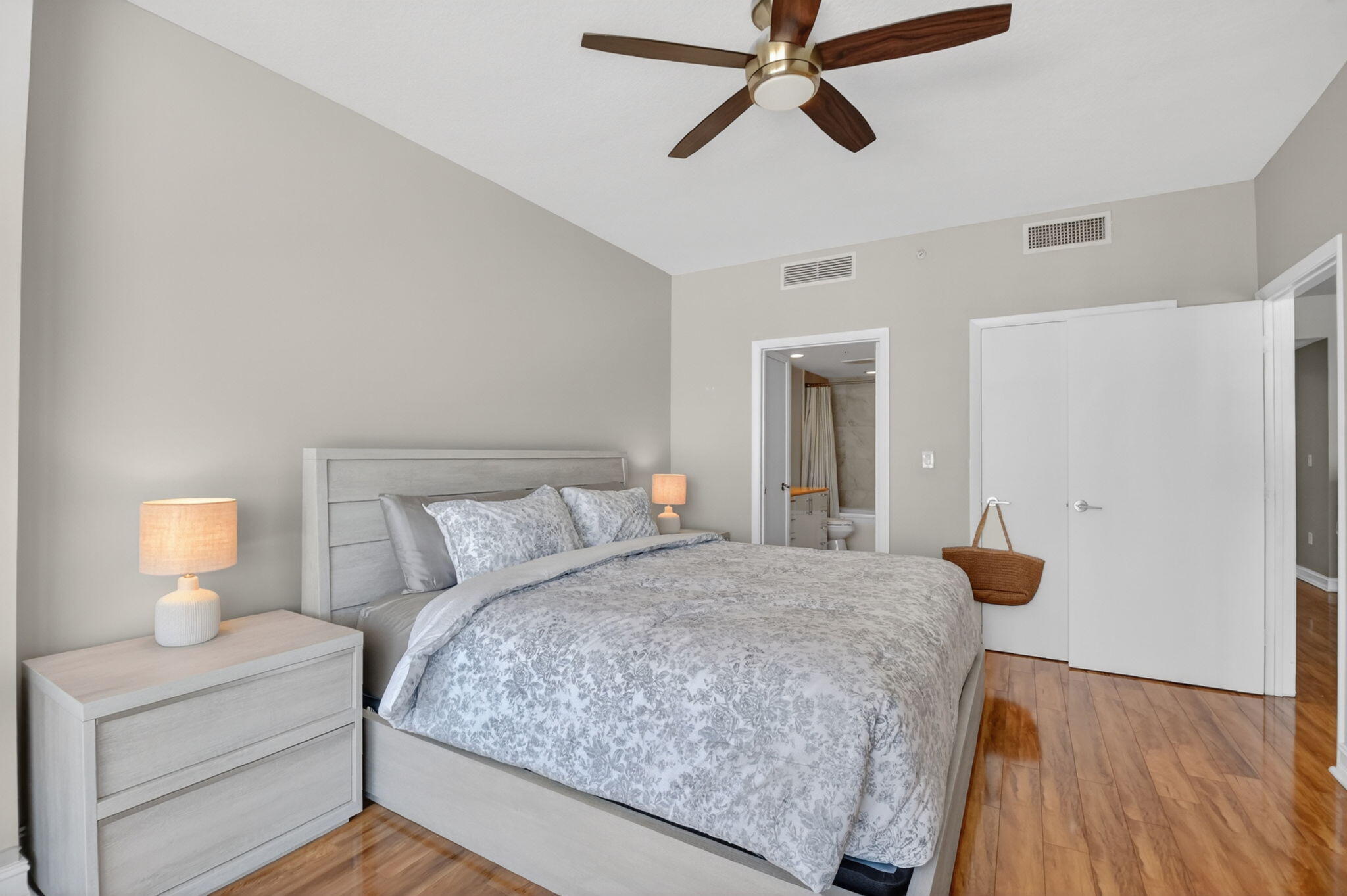 CITYPLACE SOUTH TOWER CONDO - Residential Lease