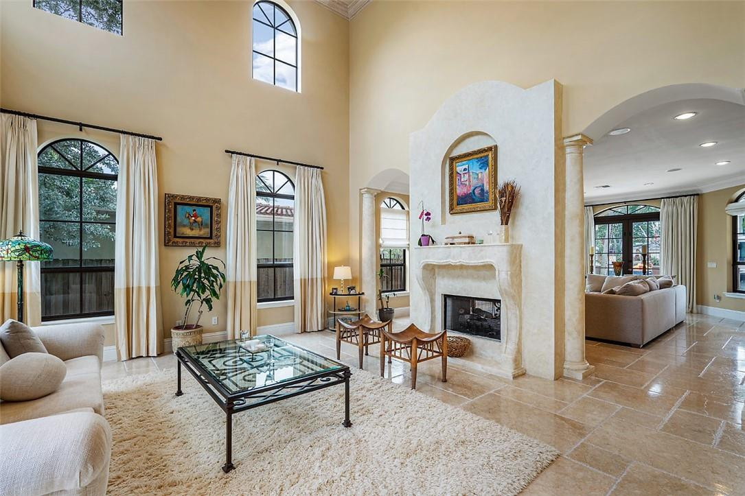Riviera 6-17 B - Residential