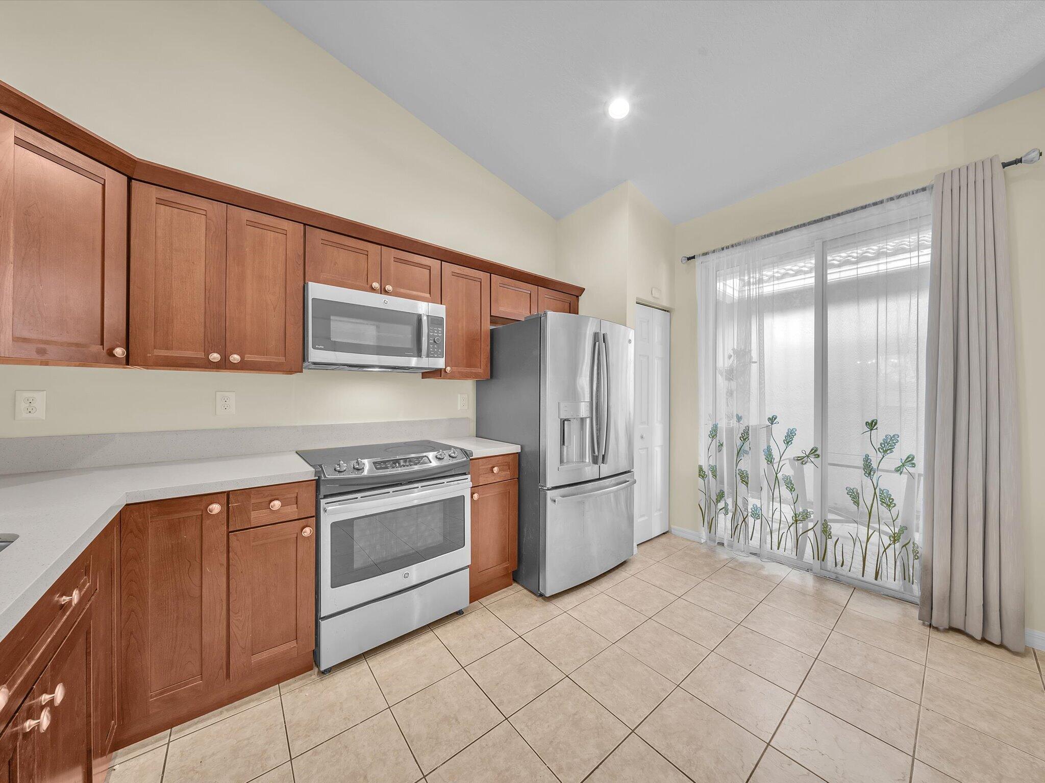 REGENCY HOMES AT SUNRISE - Residential