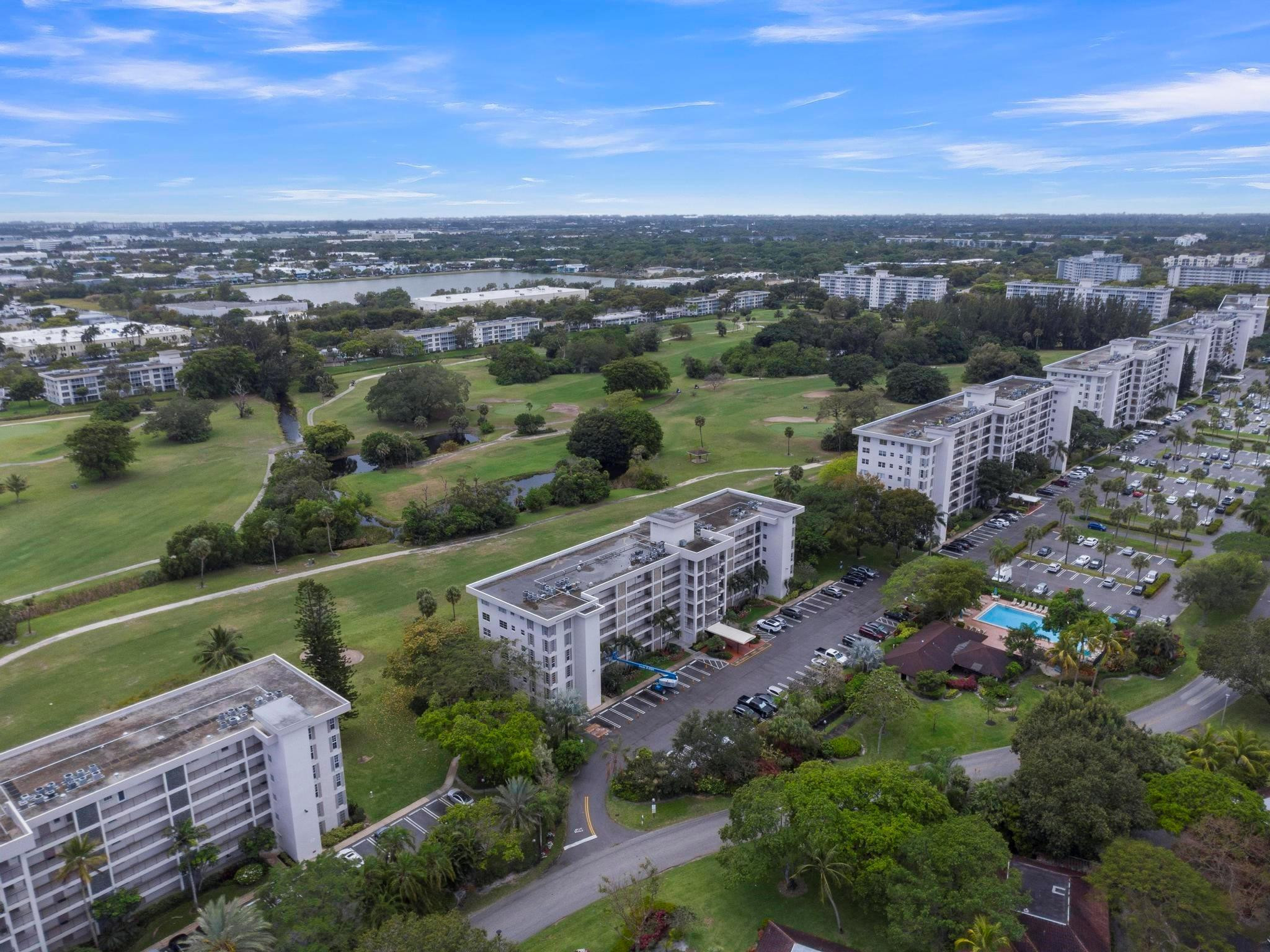 NO 4 PALM-AIRE COUNTRY CLUB - Residential