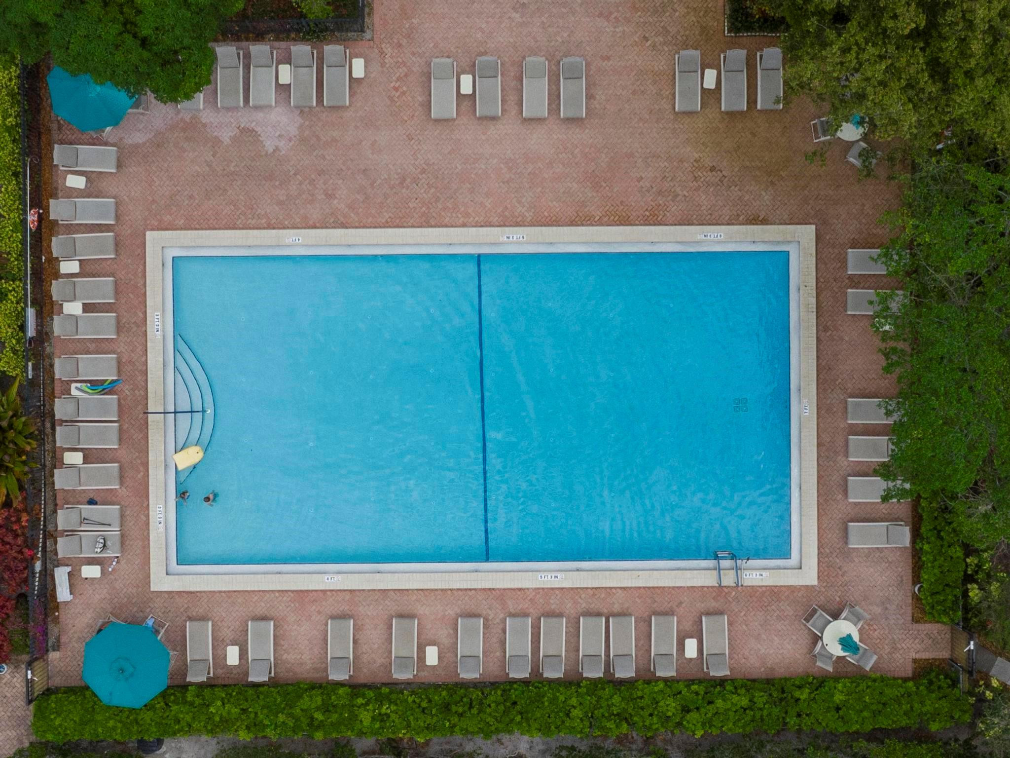 NO 4 PALM-AIRE COUNTRY CLUB - Residential