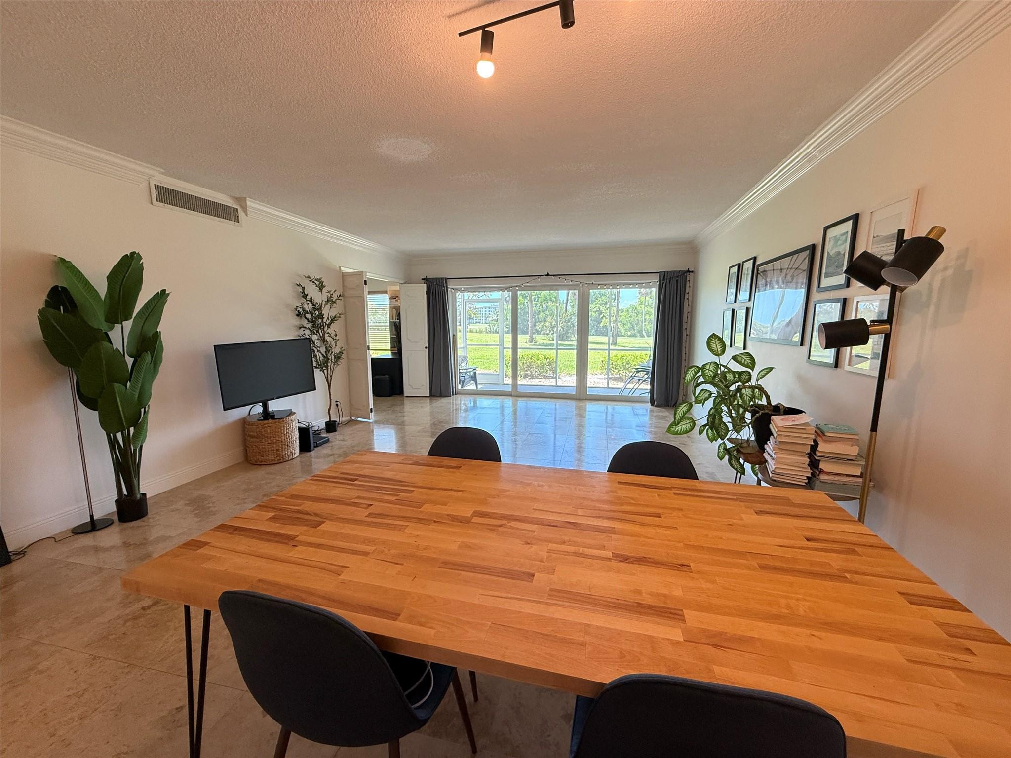 NO 4 PALM-AIRE COUNTRY CLUB - Residential