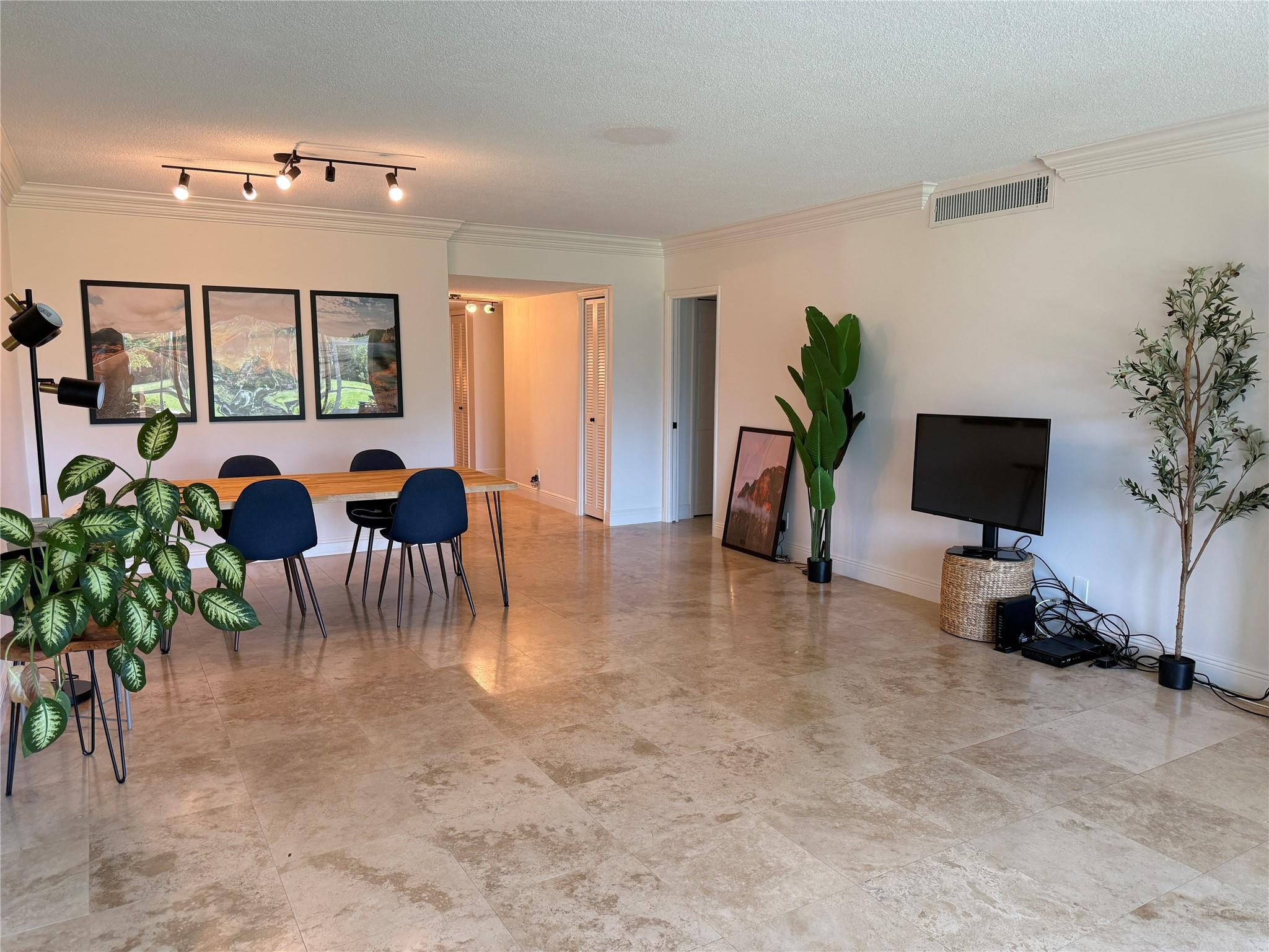 NO 4 PALM-AIRE COUNTRY CLUB - Residential