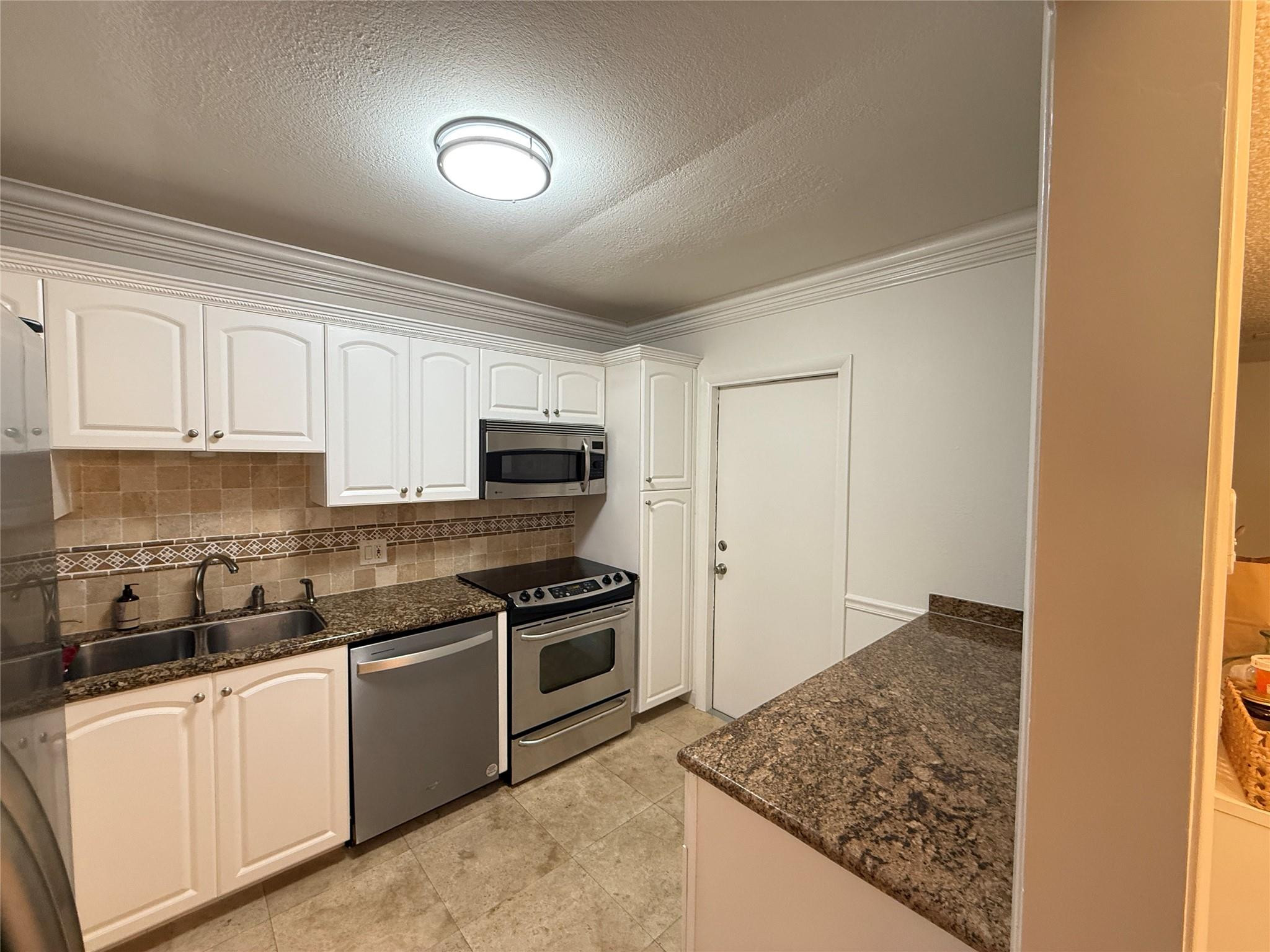 NO 4 PALM-AIRE COUNTRY CLUB - Residential