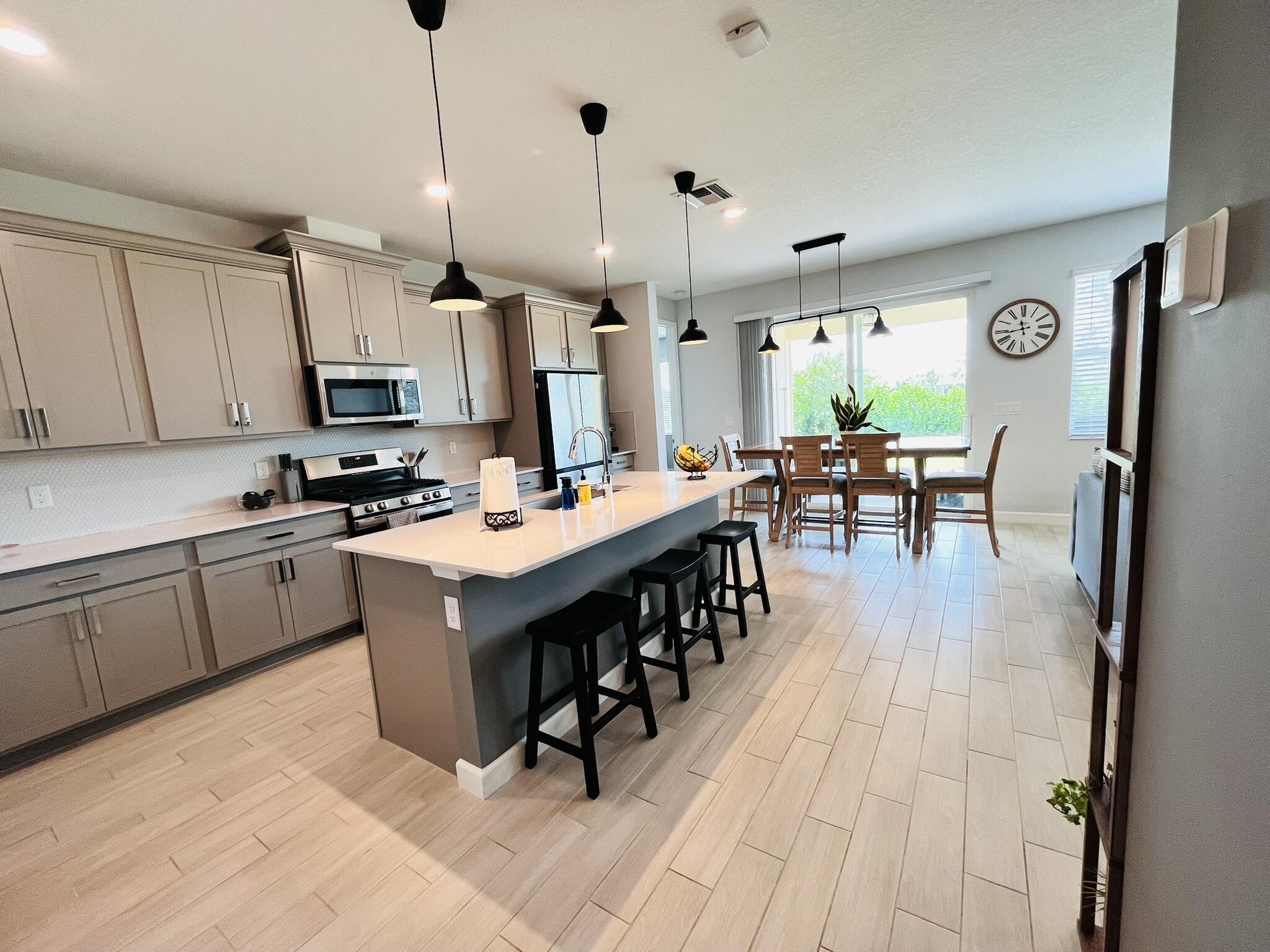 ARDEN PUD POD C SOUTH - Residential Lease