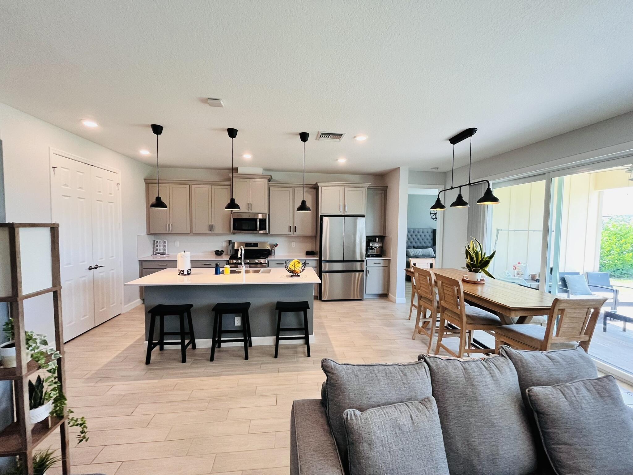 ARDEN PUD POD C SOUTH - Residential Lease