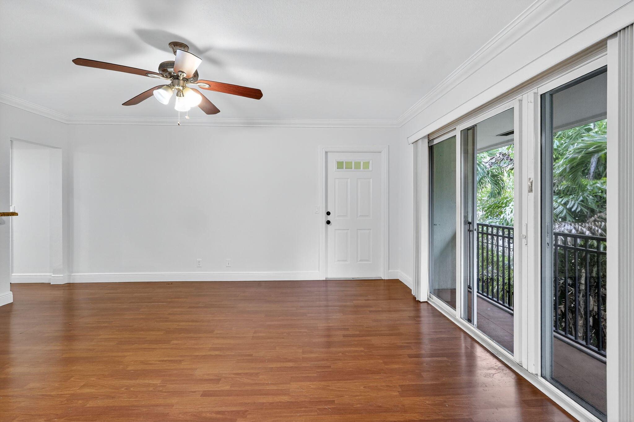 PALM SQUARE - Residential Lease