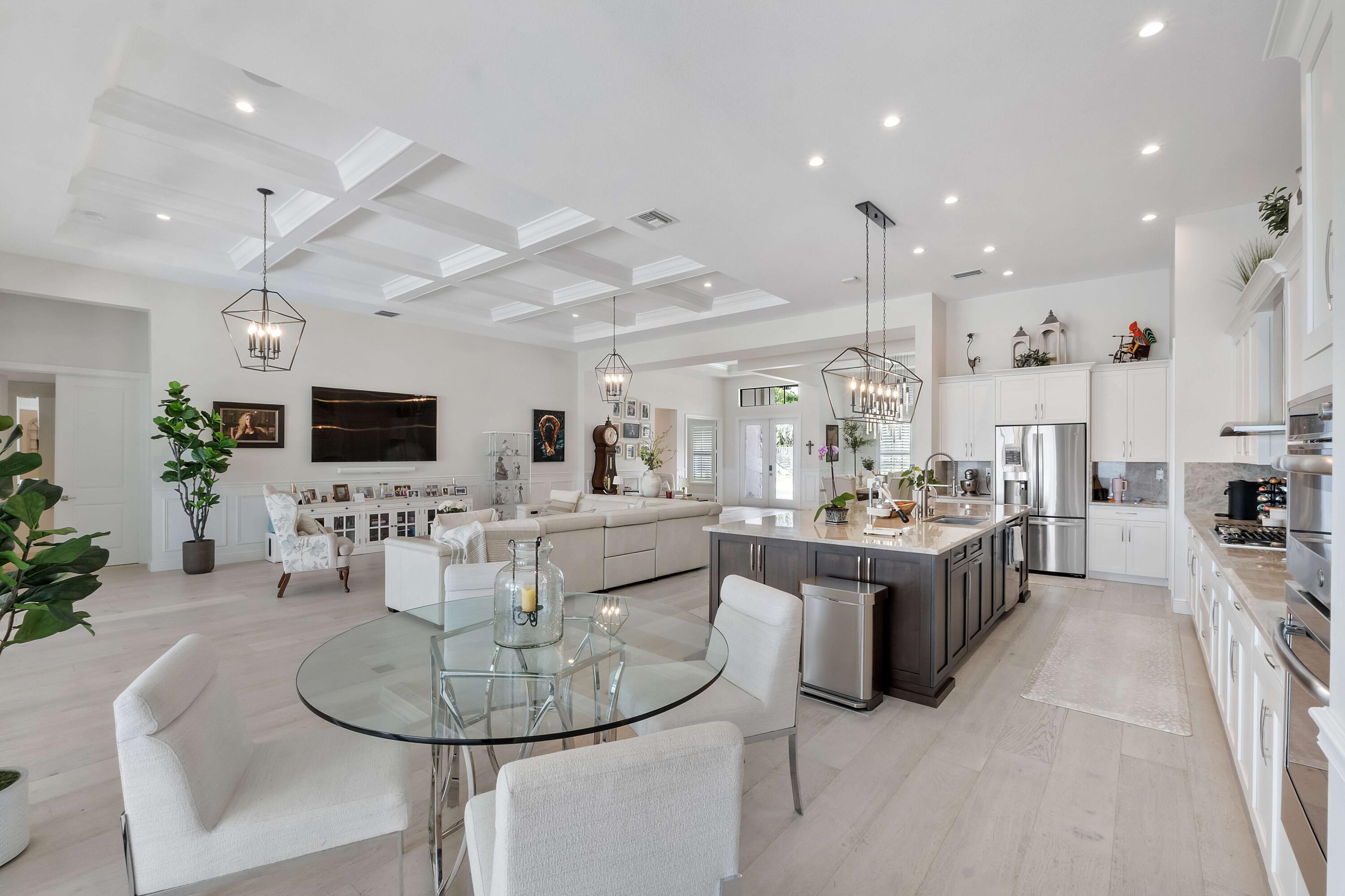 PARKLAND BAY - Residential