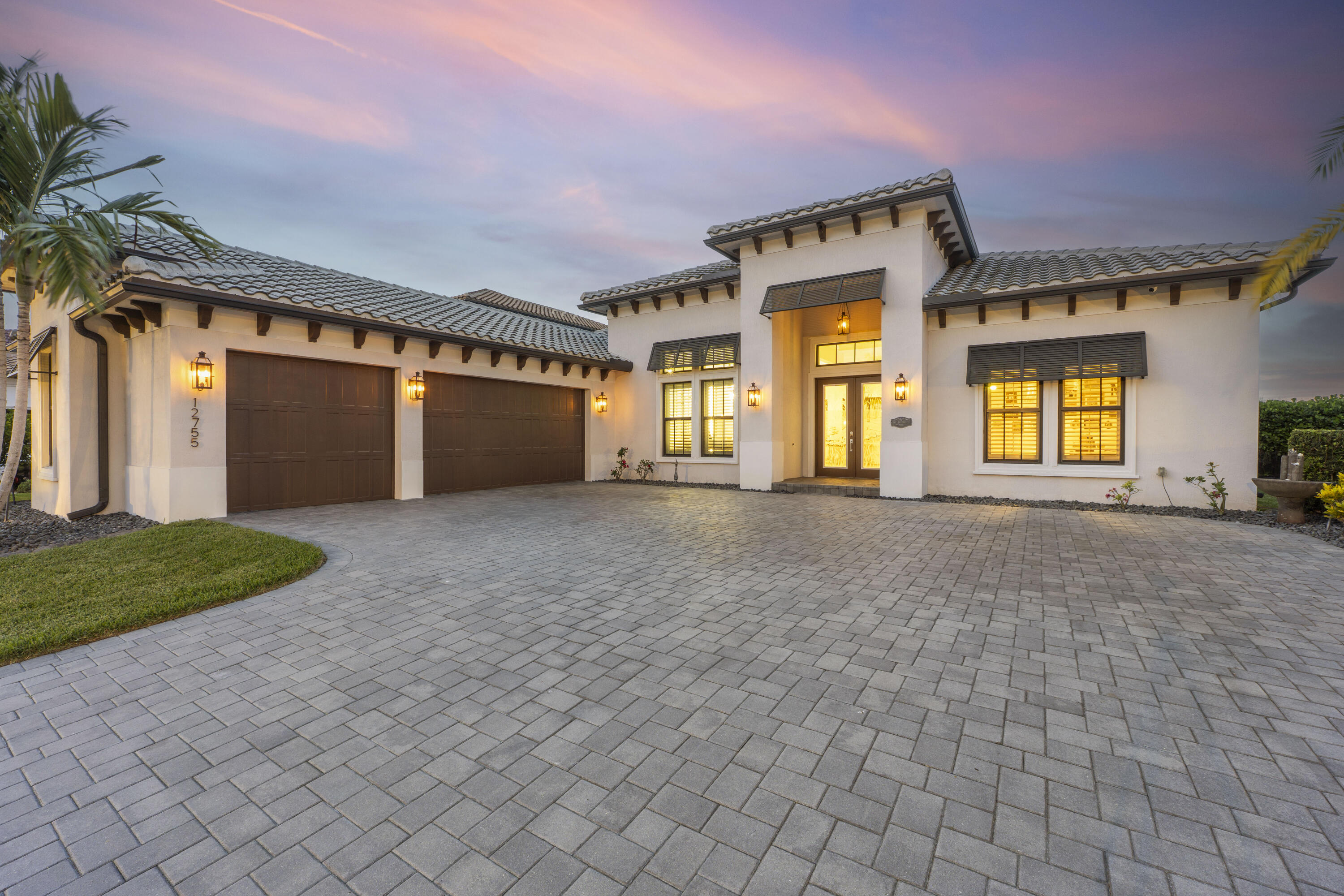 PARKLAND BAY - Residential
