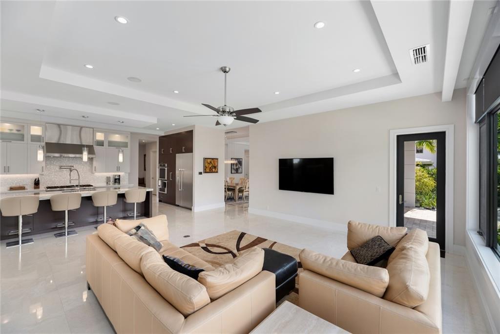 Barcelona Isle 27-10 B - Residential