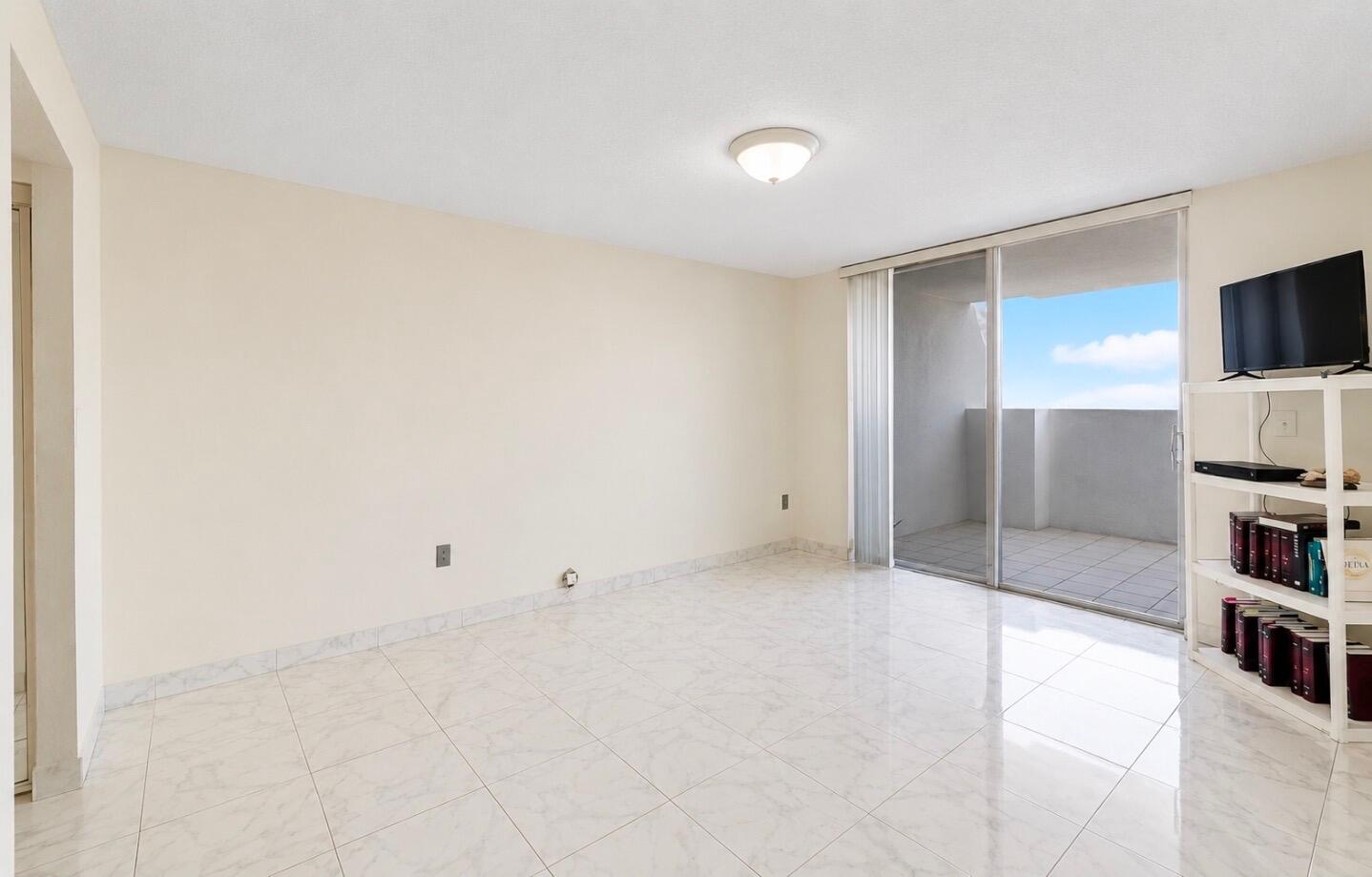 COMMODORE PLAZA CONDO - Residential Lease