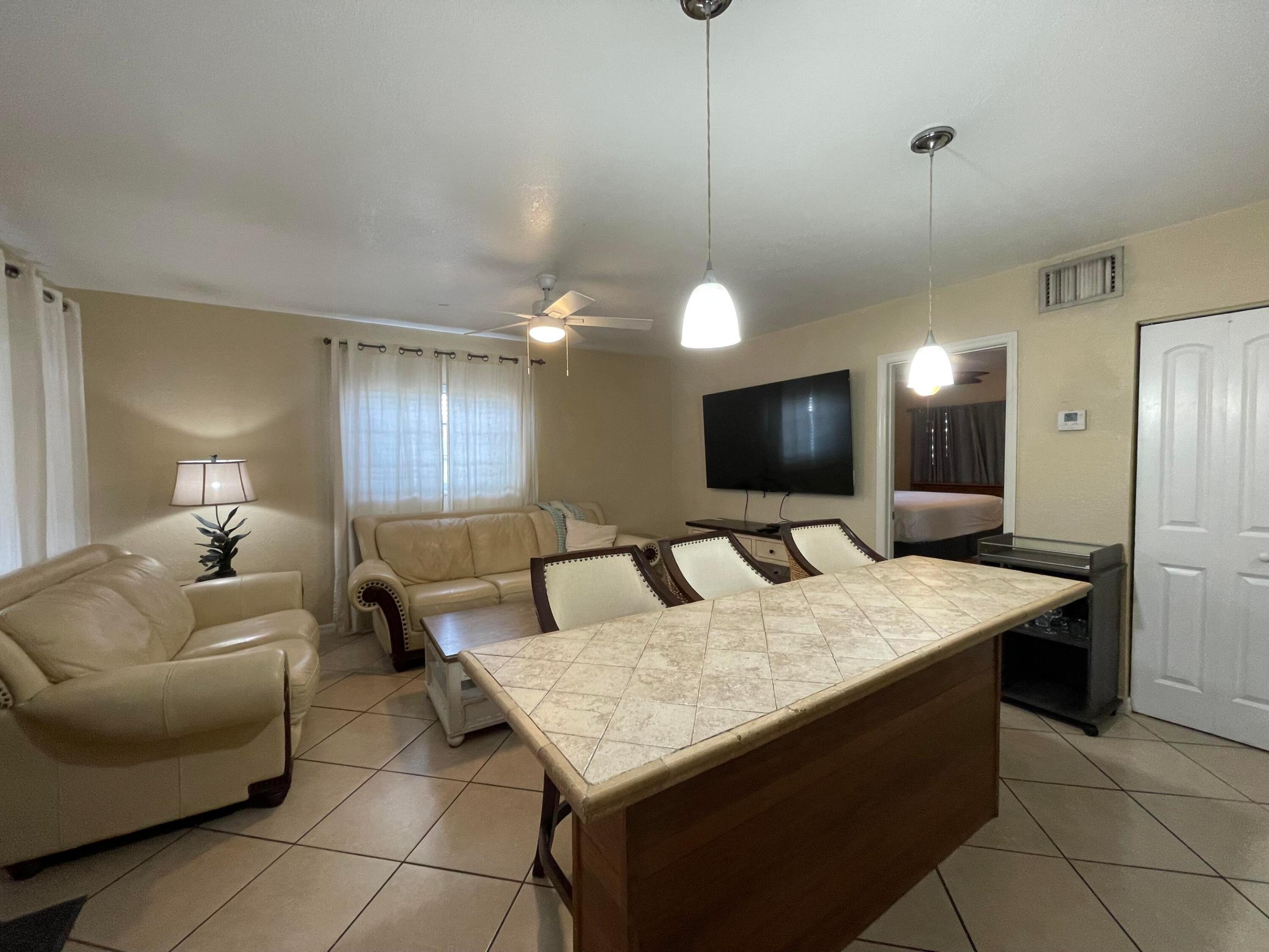 BOYNTON TOWN OF - Residential Lease
