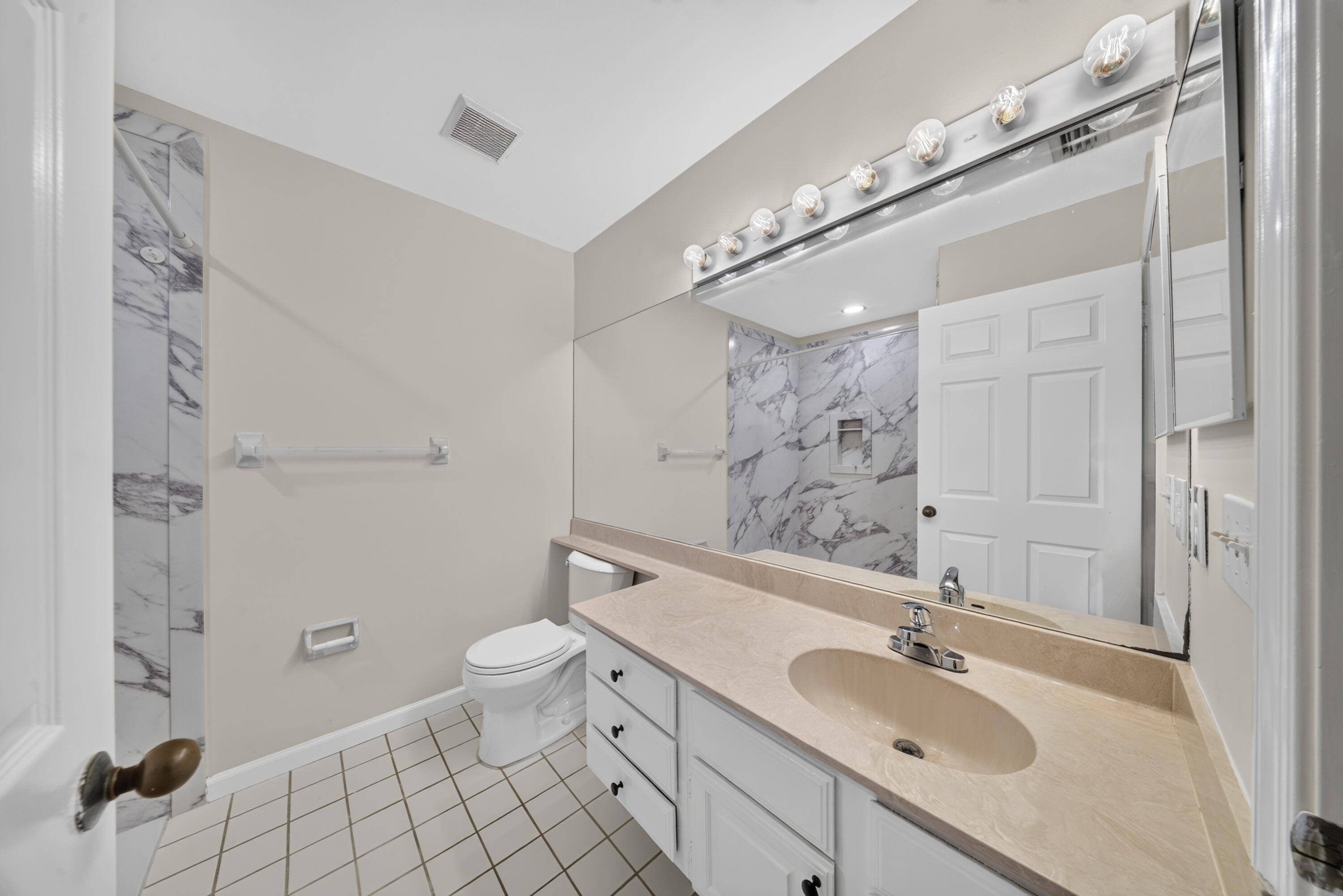INDIAN CREEK PH 8-A - Residential Lease