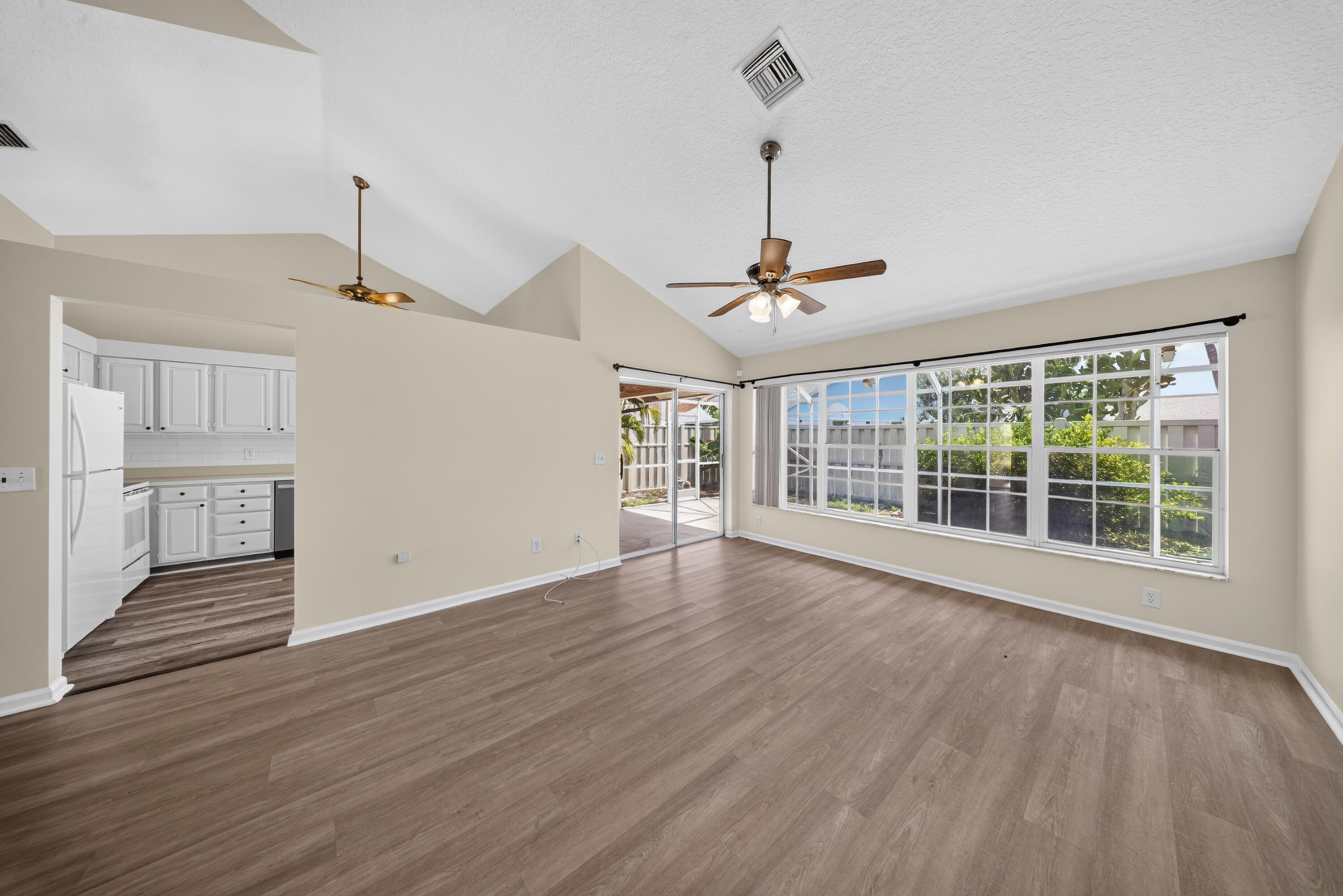 INDIAN CREEK PH 8-A - Residential Lease
