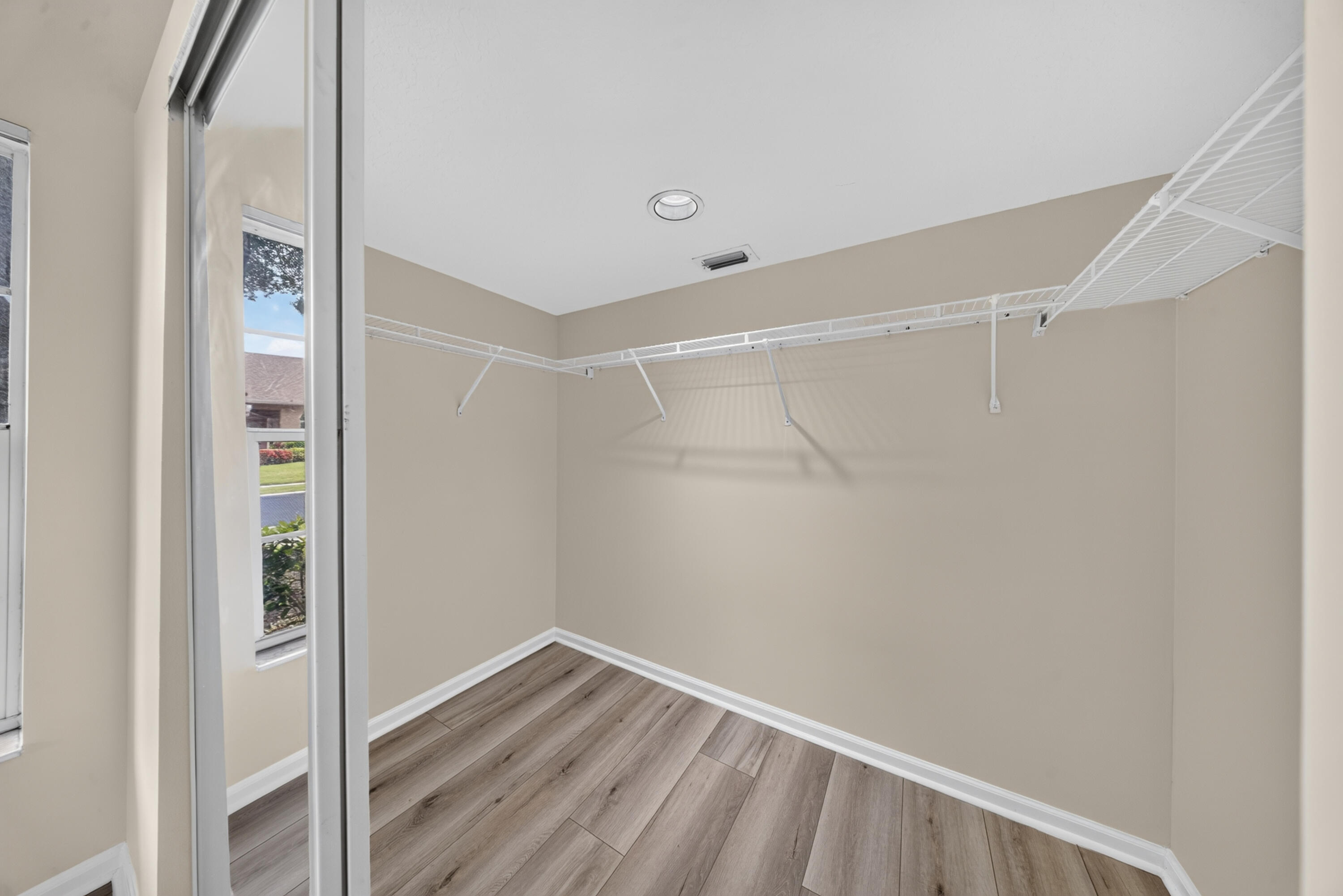 INDIAN CREEK PH 8-A - Residential Lease