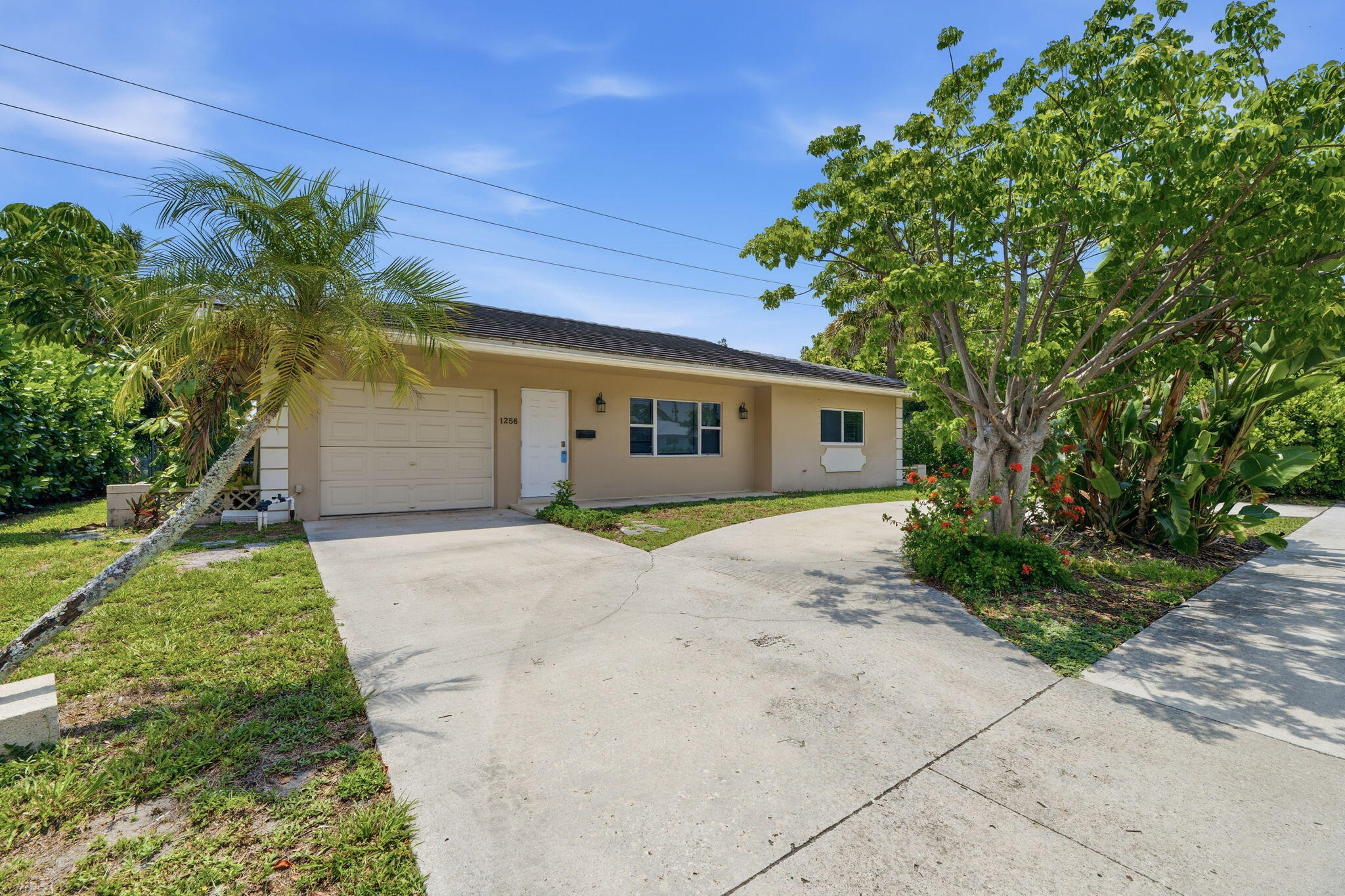 BOCA RATON SQUARE UNIT 2 - Residential