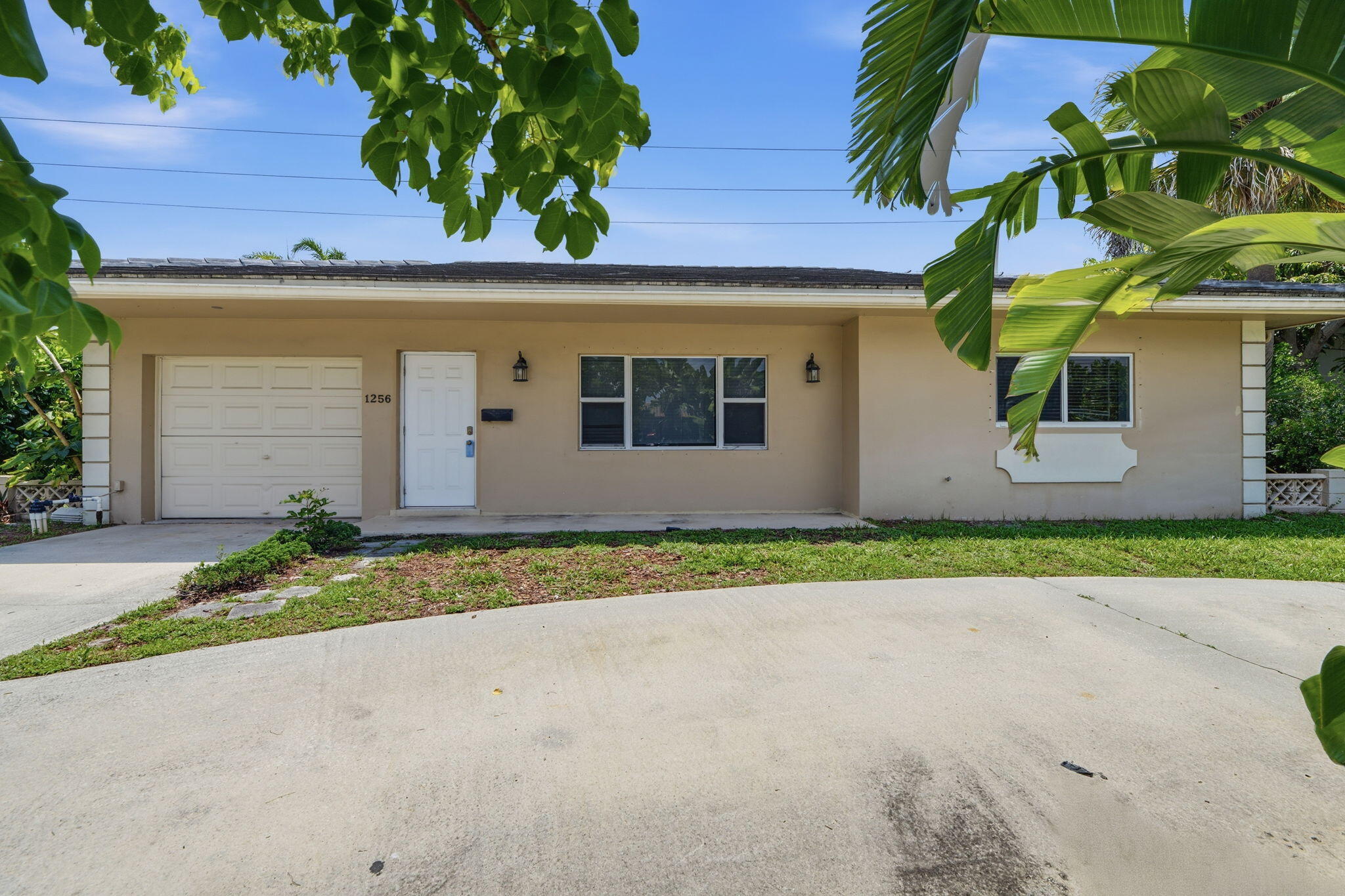 BOCA RATON SQUARE UNIT 2 - Residential