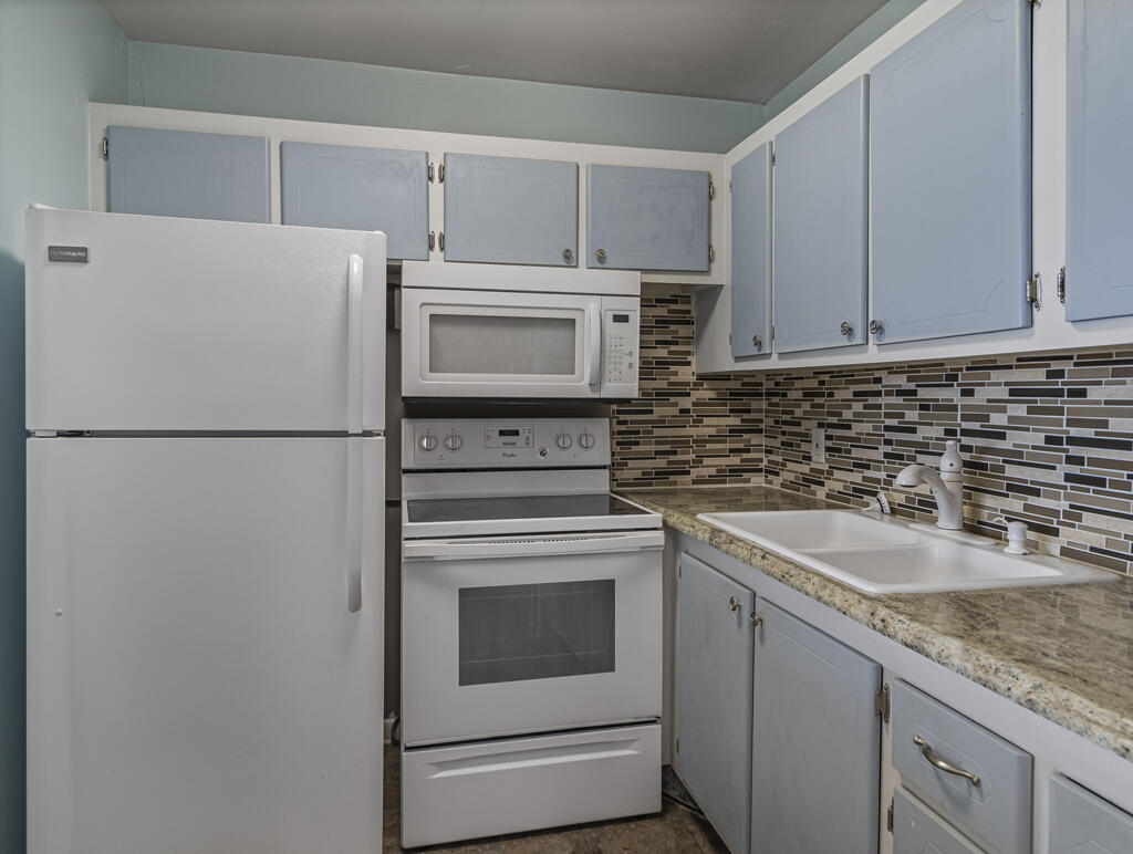 Century Village - NORTHAMPTON CONDOS - Residential