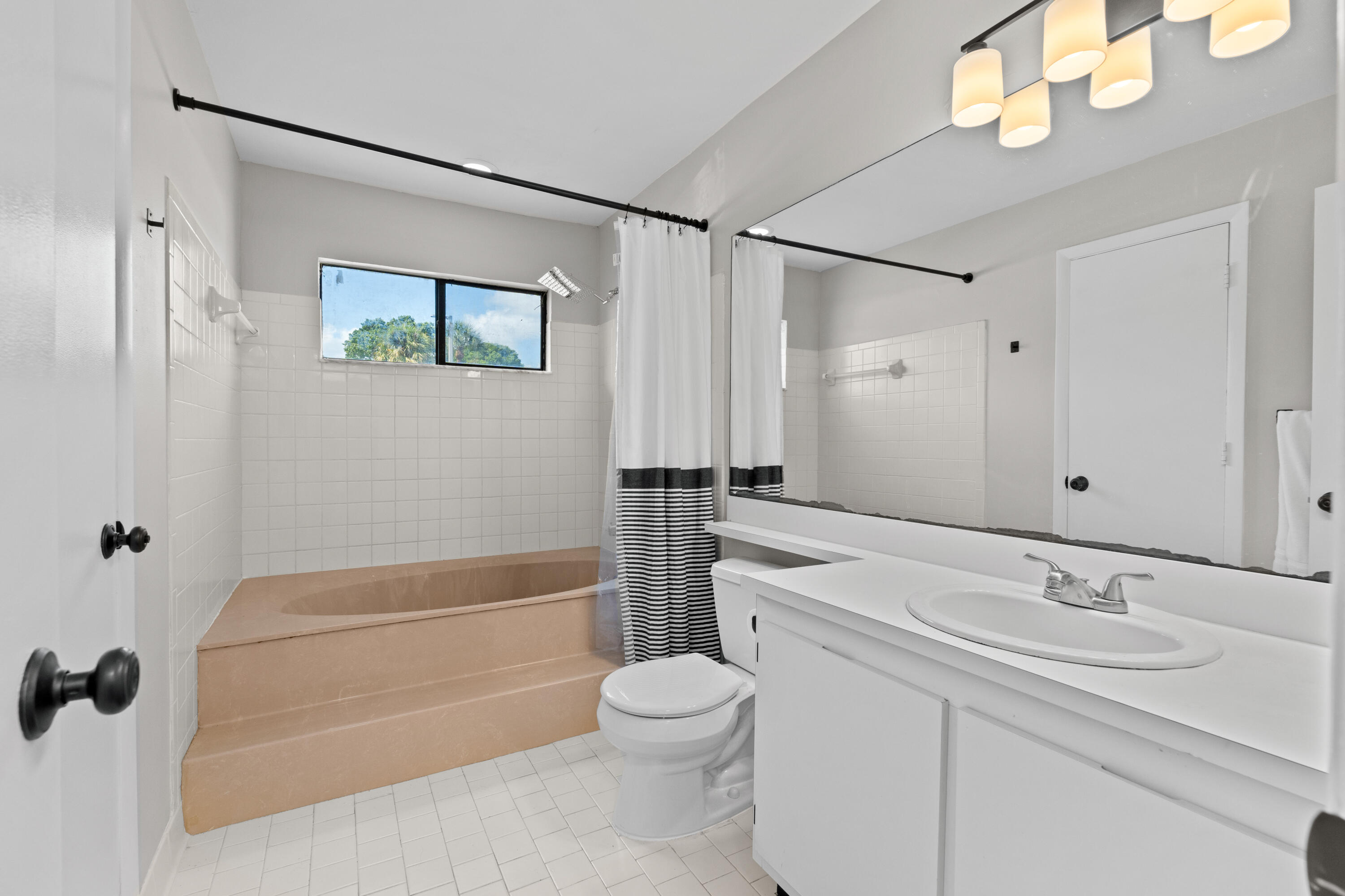 LAKE COLONY PH 3 - Residential