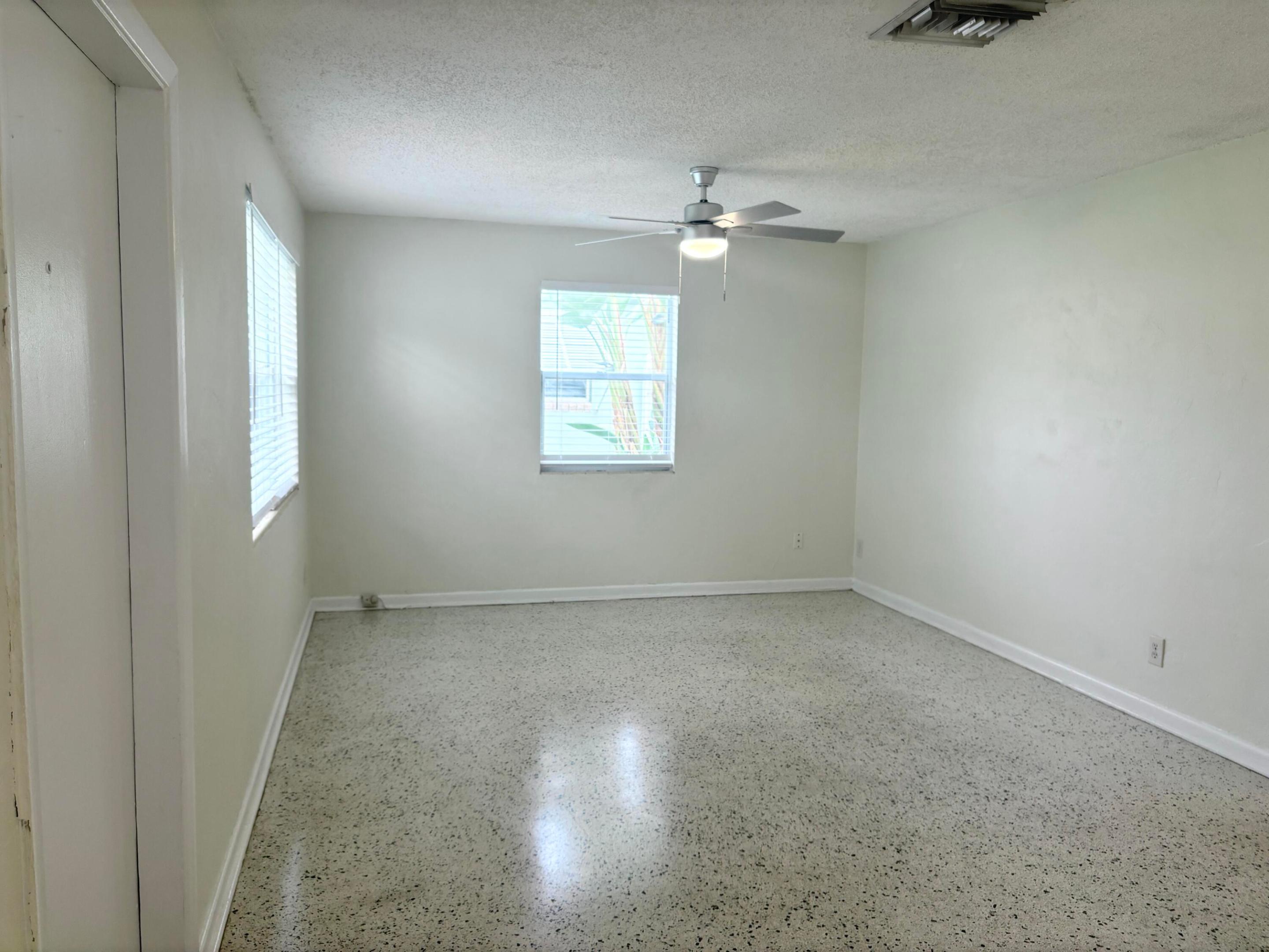 SEVILLE - Residential Lease