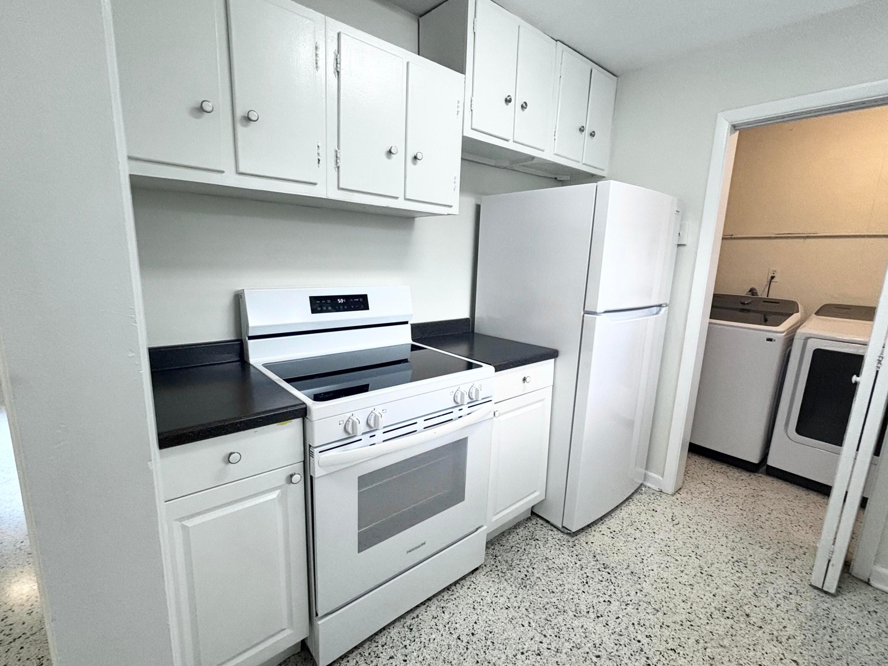 SEVILLE - Residential Lease