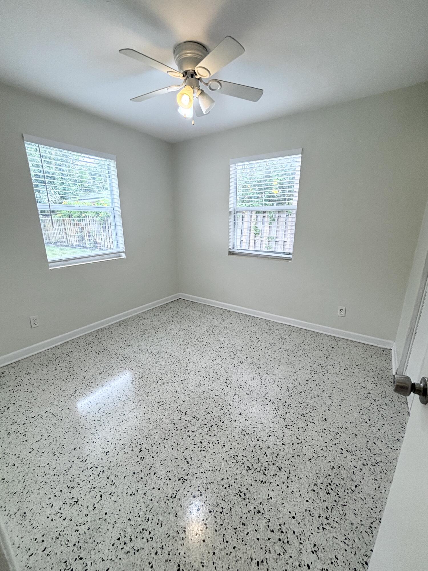 SEVILLE - Residential Lease