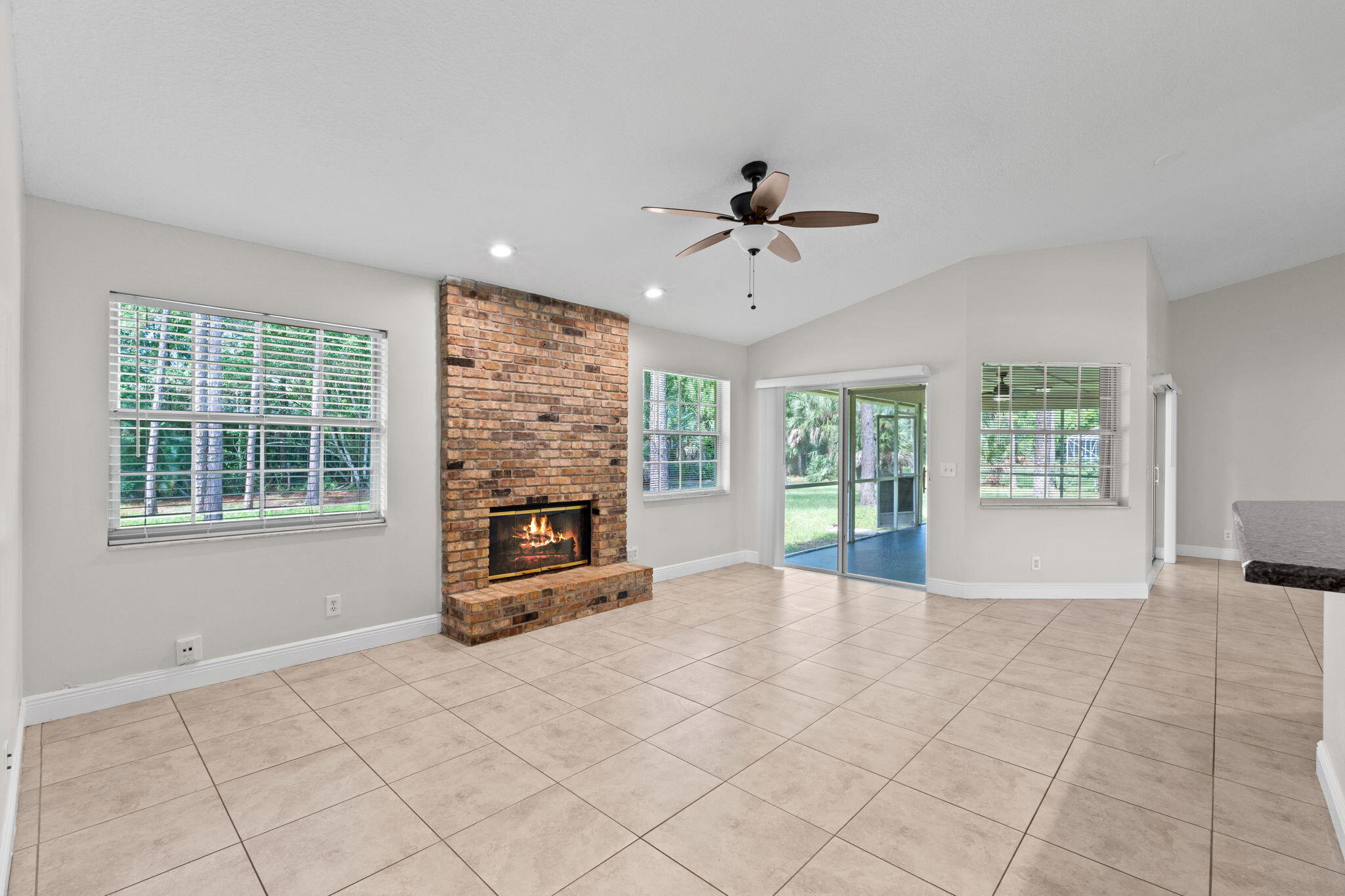 ACREAGE & UNREC PLAT - Residential Lease
