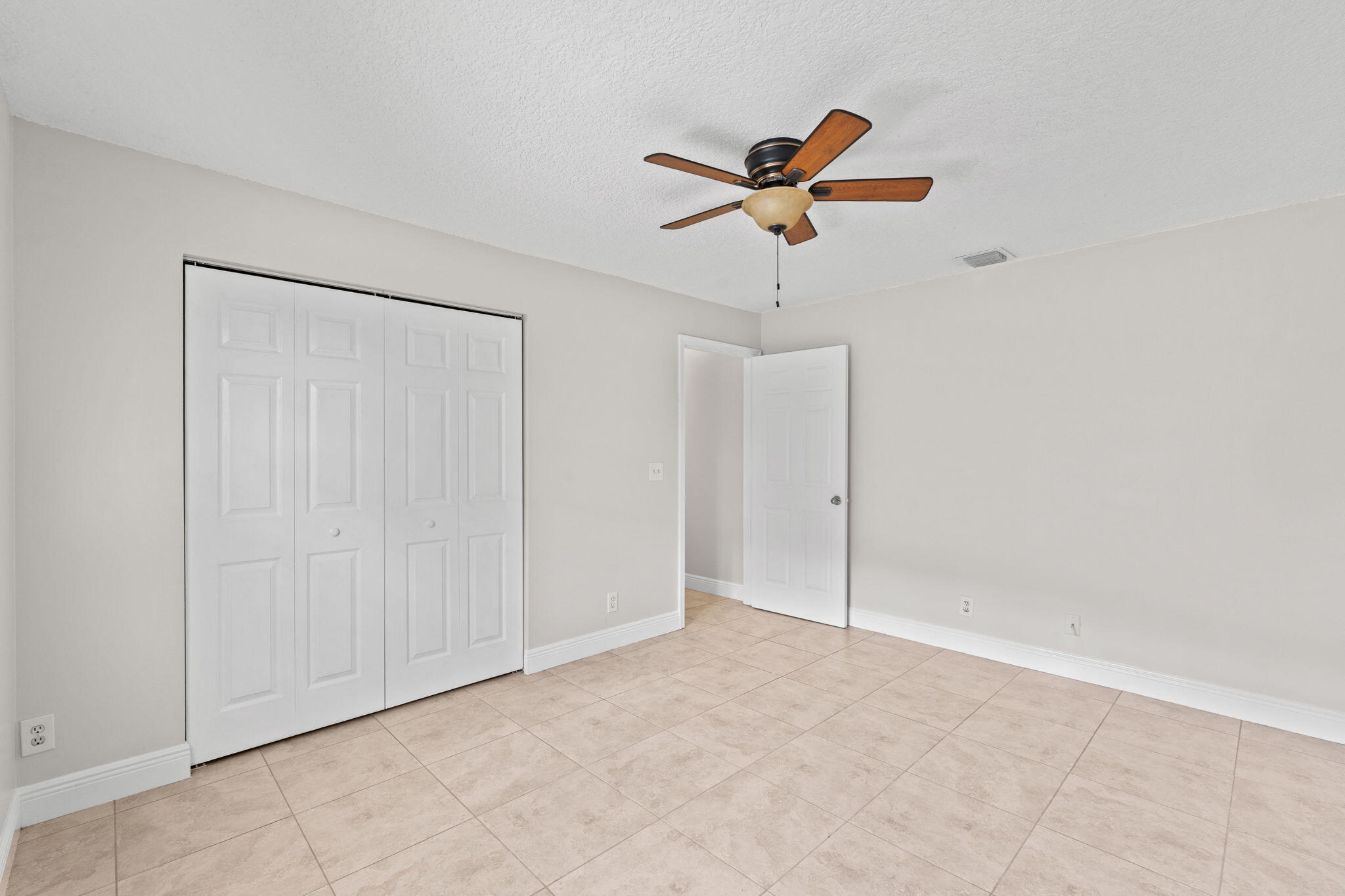 ACREAGE & UNREC PLAT - Residential Lease