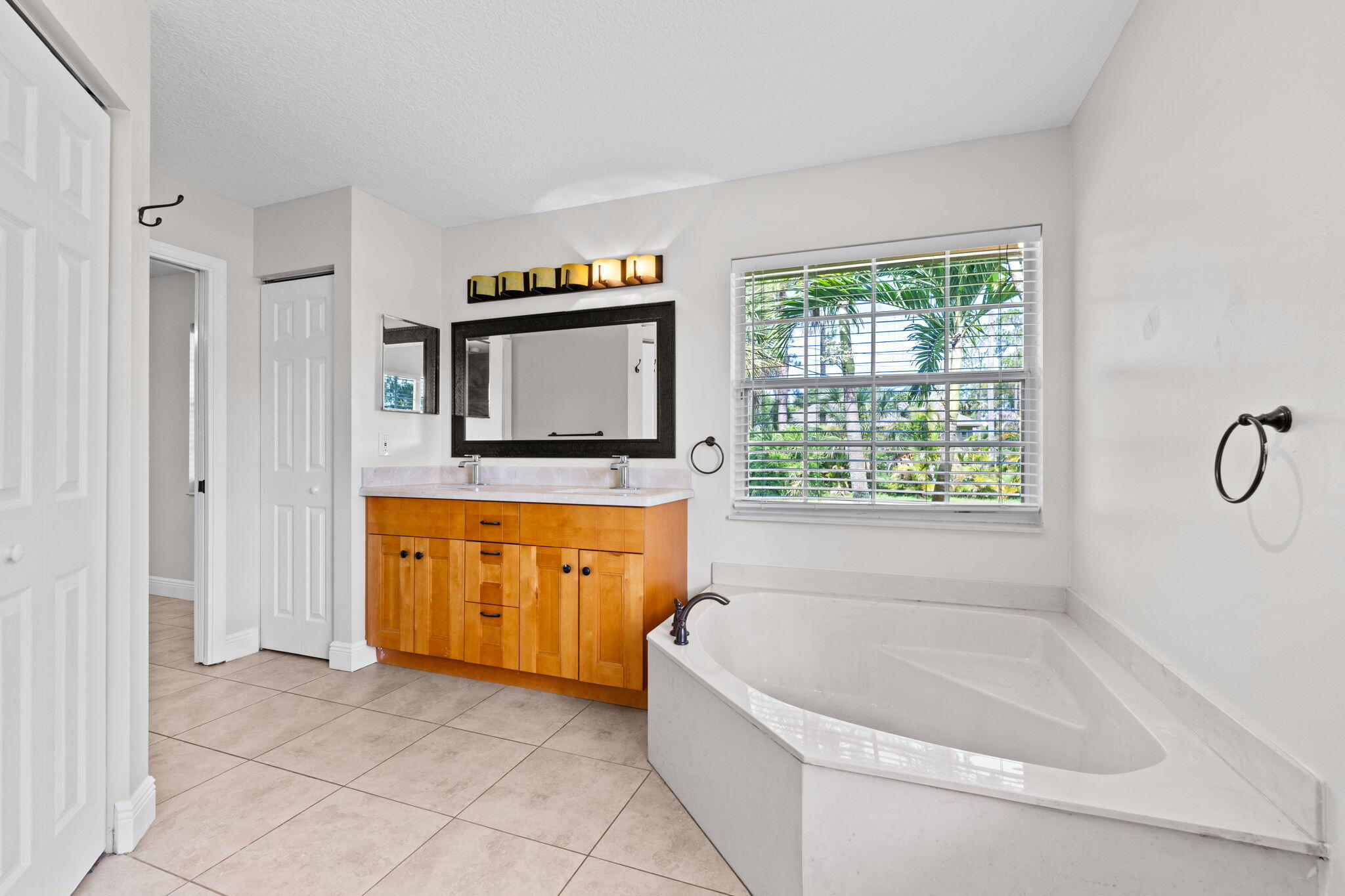 ACREAGE & UNREC PLAT - Residential Lease