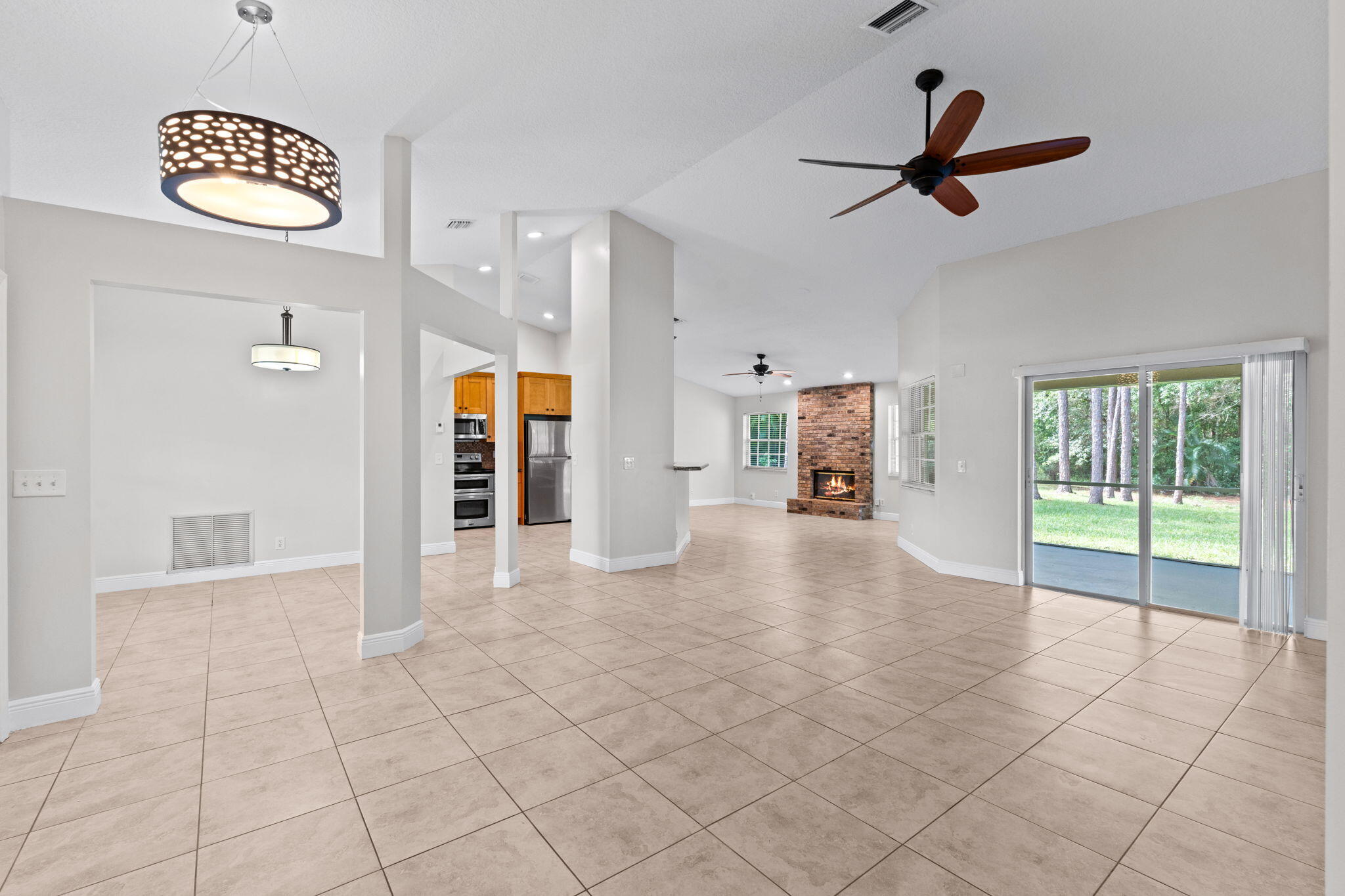 ACREAGE & UNREC PLAT - Residential Lease