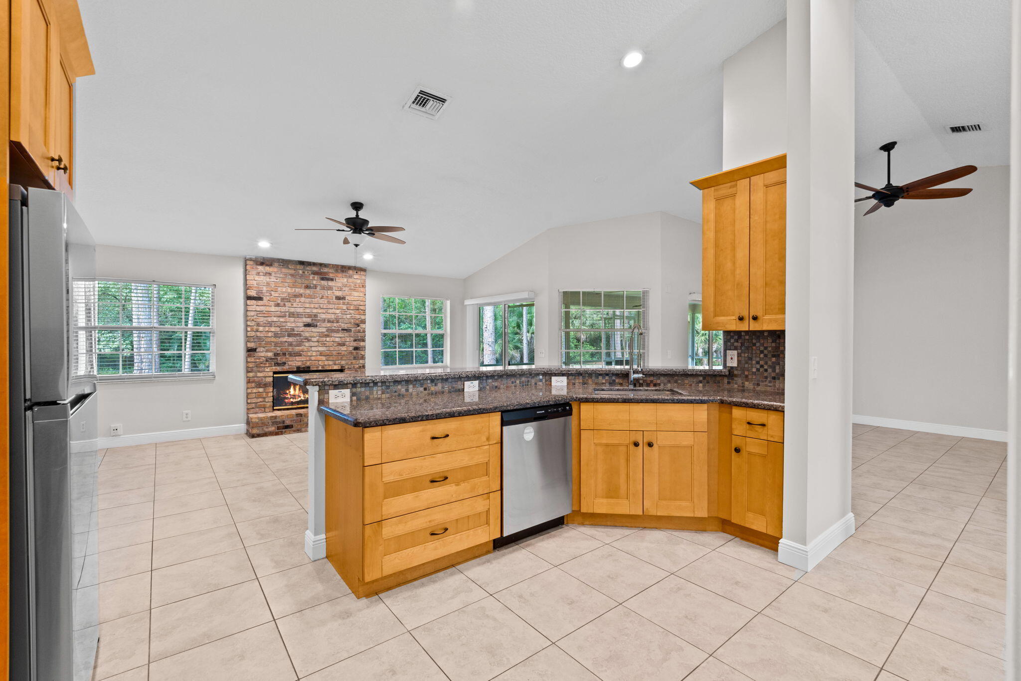 ACREAGE & UNREC PLAT - Residential Lease