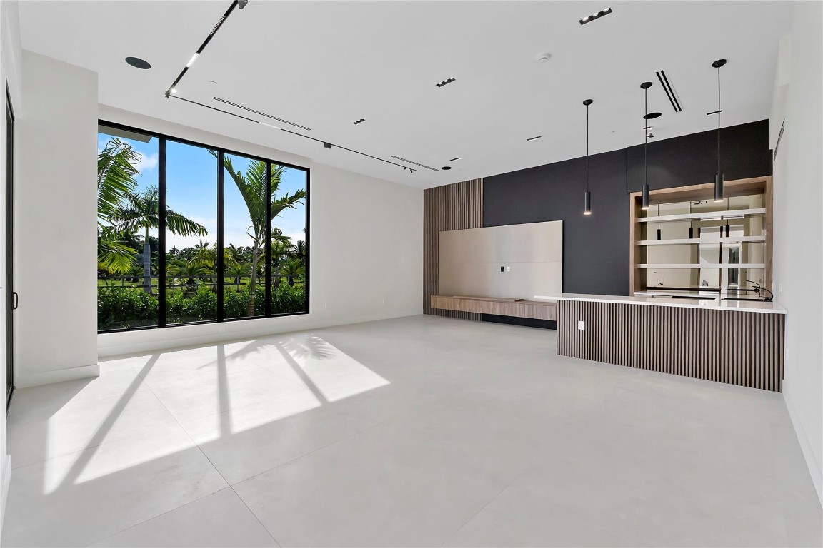 PLANTATION ACRES ESTATES - Residential