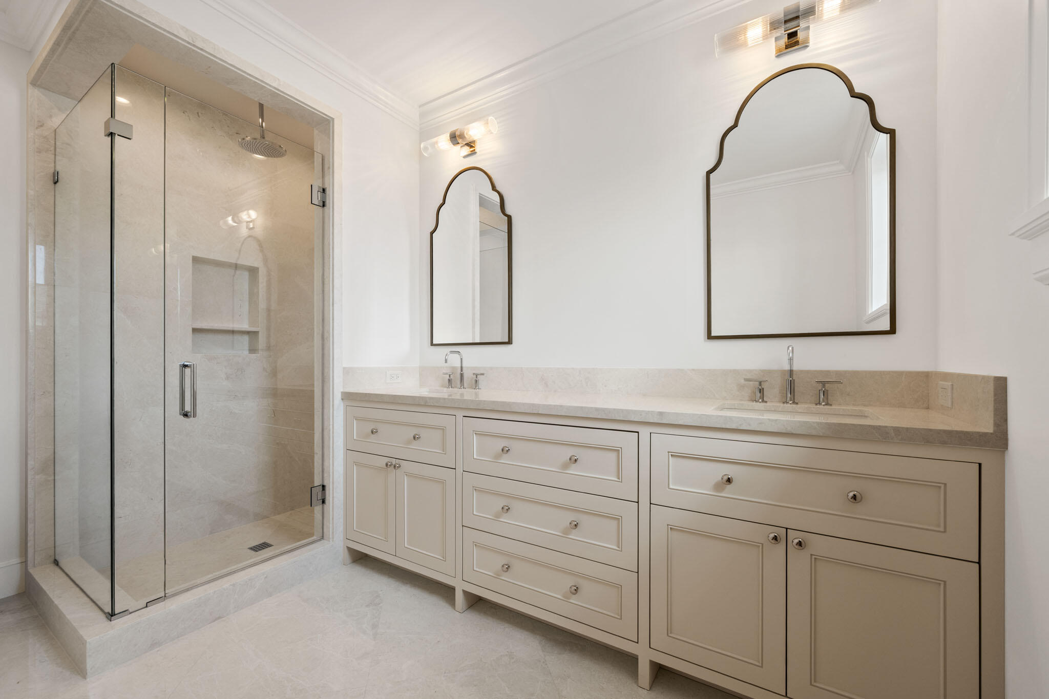 EL CID COURT - Residential