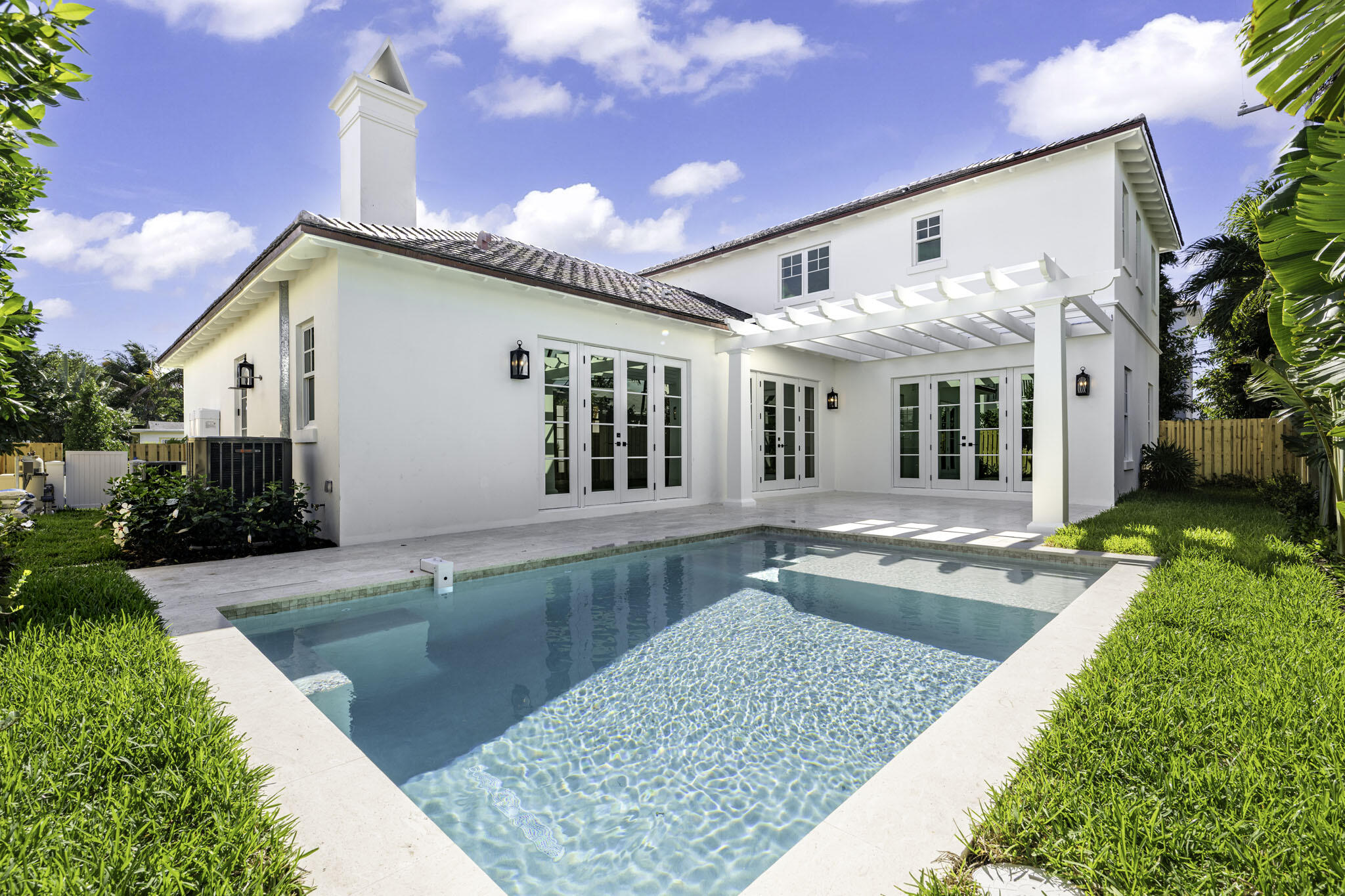 EL CID COURT - Residential