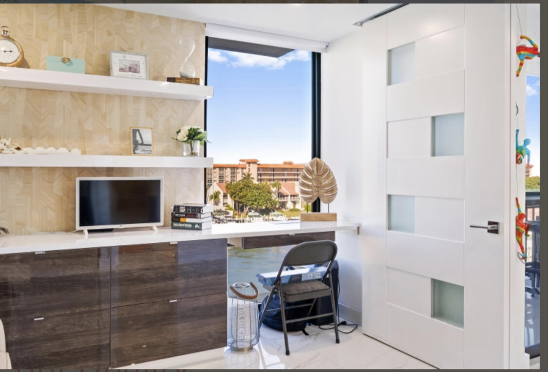 YACHT & RACQUET CLUB OF BOCA R - Residential