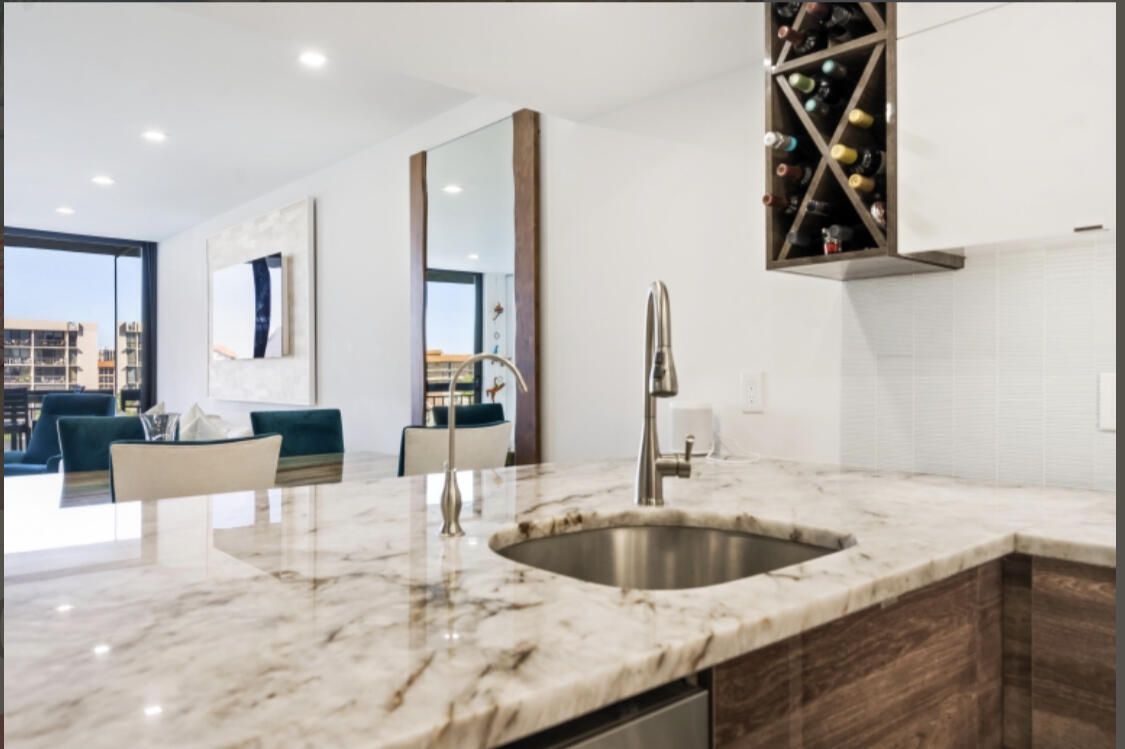 YACHT & RACQUET CLUB OF BOCA R - Residential