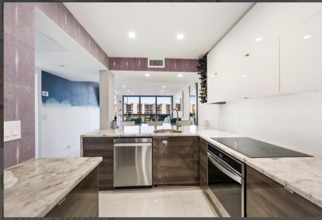 YACHT & RACQUET CLUB OF BOCA R - Residential