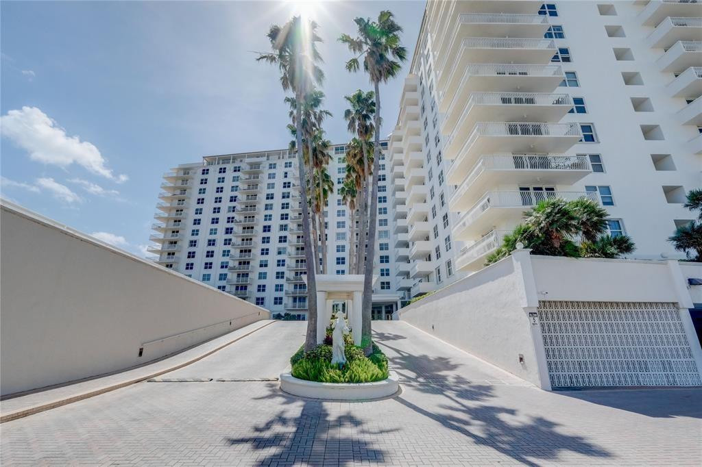 VENETIAN CONDO - Residential