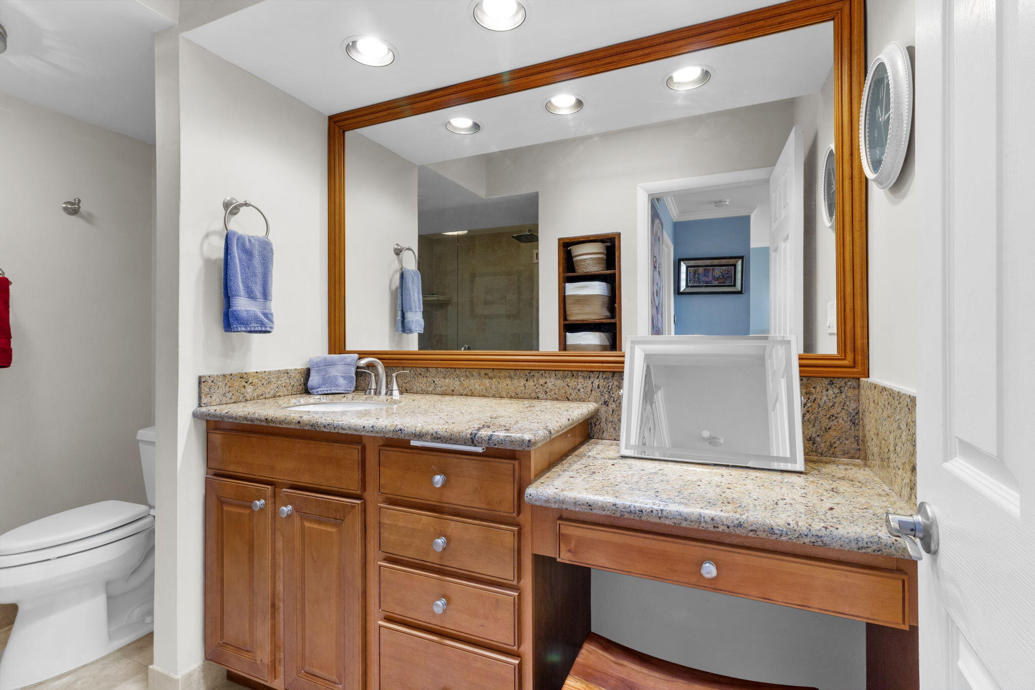 NOBEL POINT CONDO - Residential