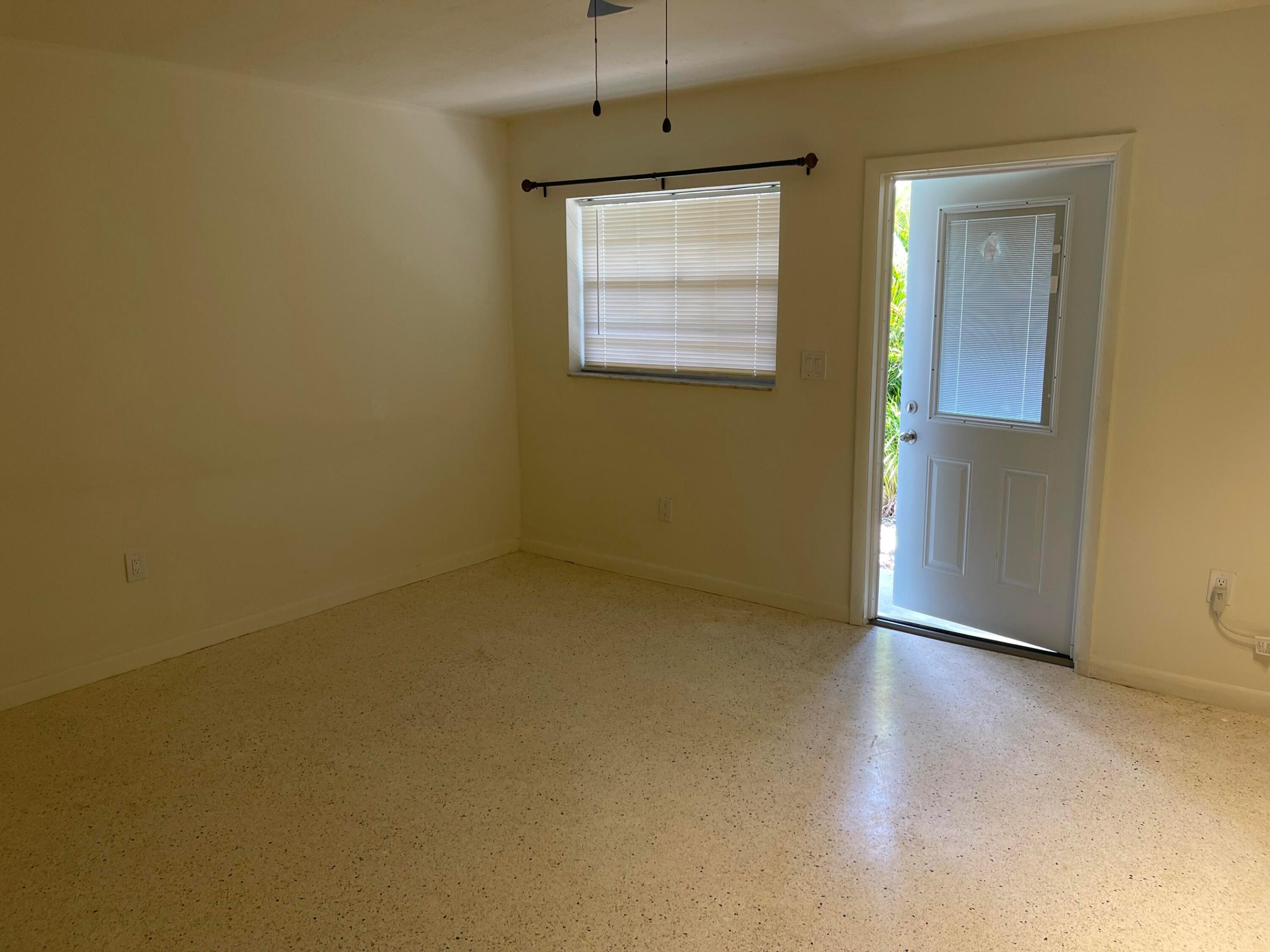 CAROUSSO ESTATES - Residential Lease
