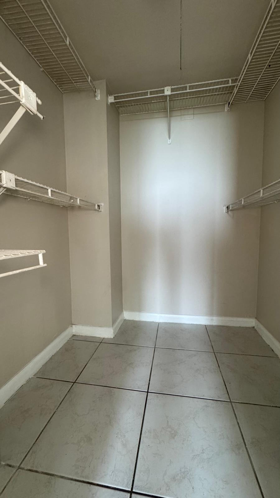 INVERRARY GARDENS CONDO I - Residential Lease