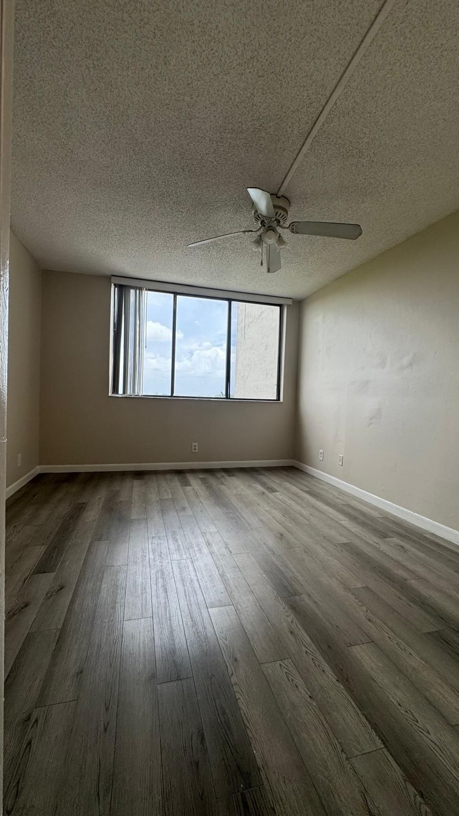 INVERRARY GARDENS CONDO I - Residential Lease