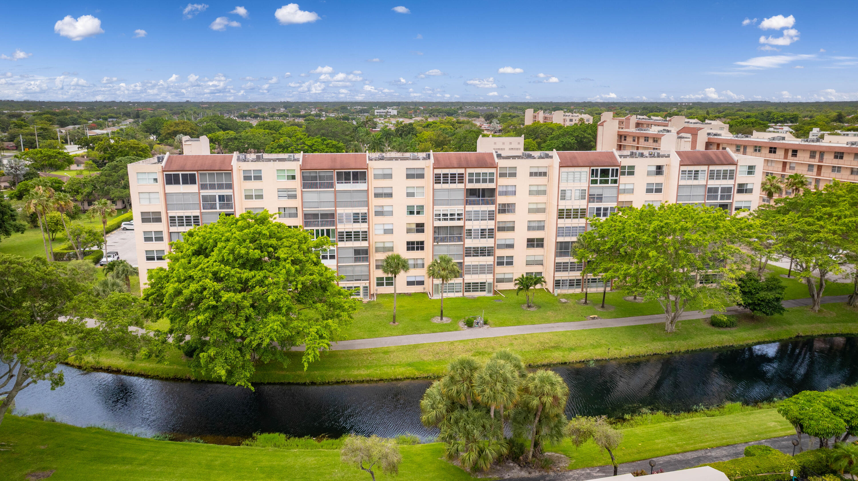 VILLAGES OF ORIOLE BONAIRE - Residential