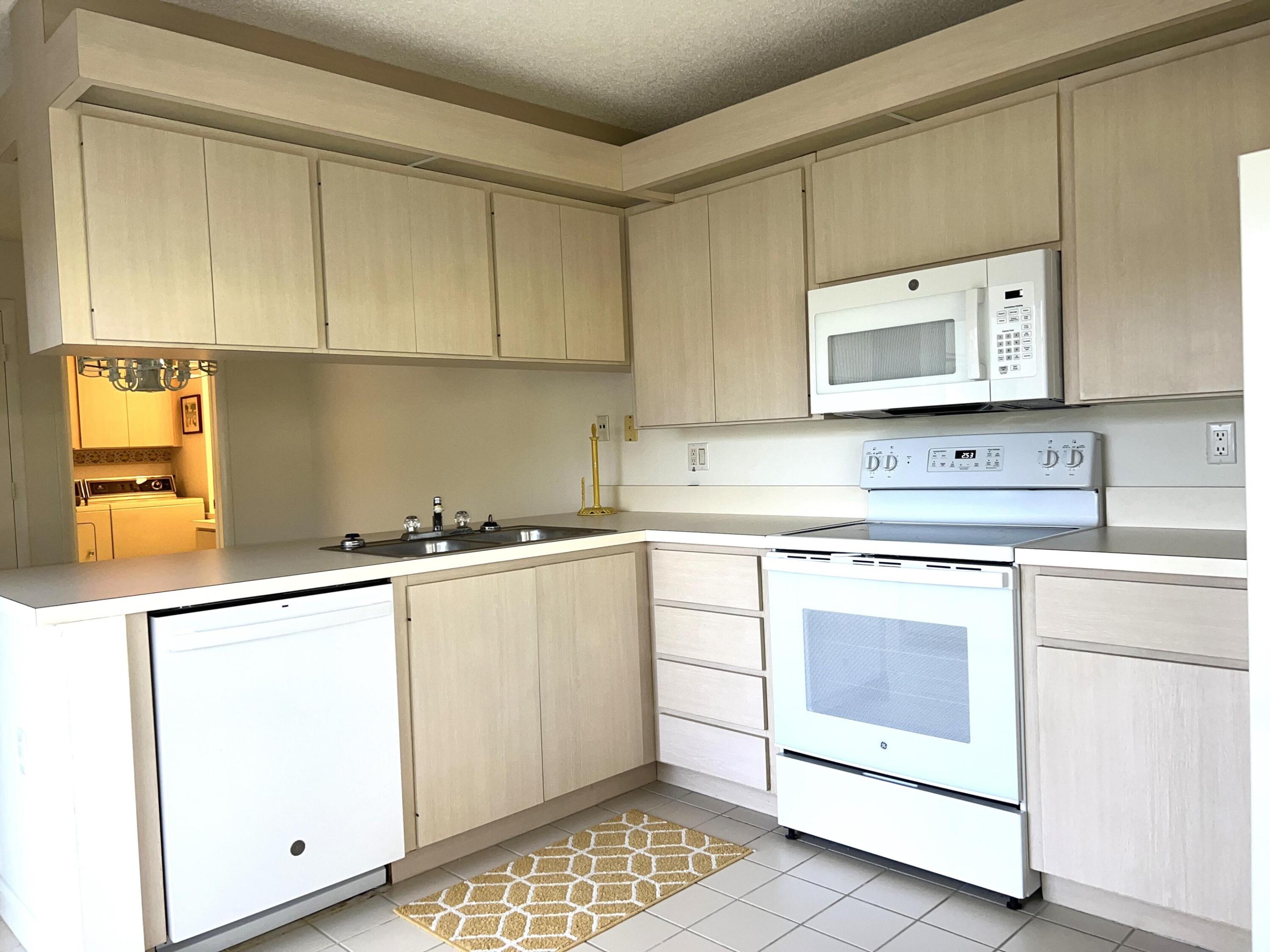 STAMFORD AT ROYAL PALM BEACH - Residential Lease