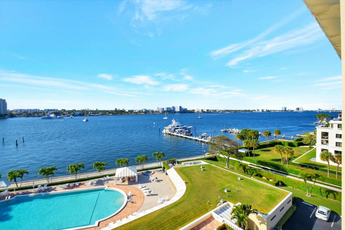 PALM BEACH BILTMORE COND DECL FILED 7-9-80 - Residential