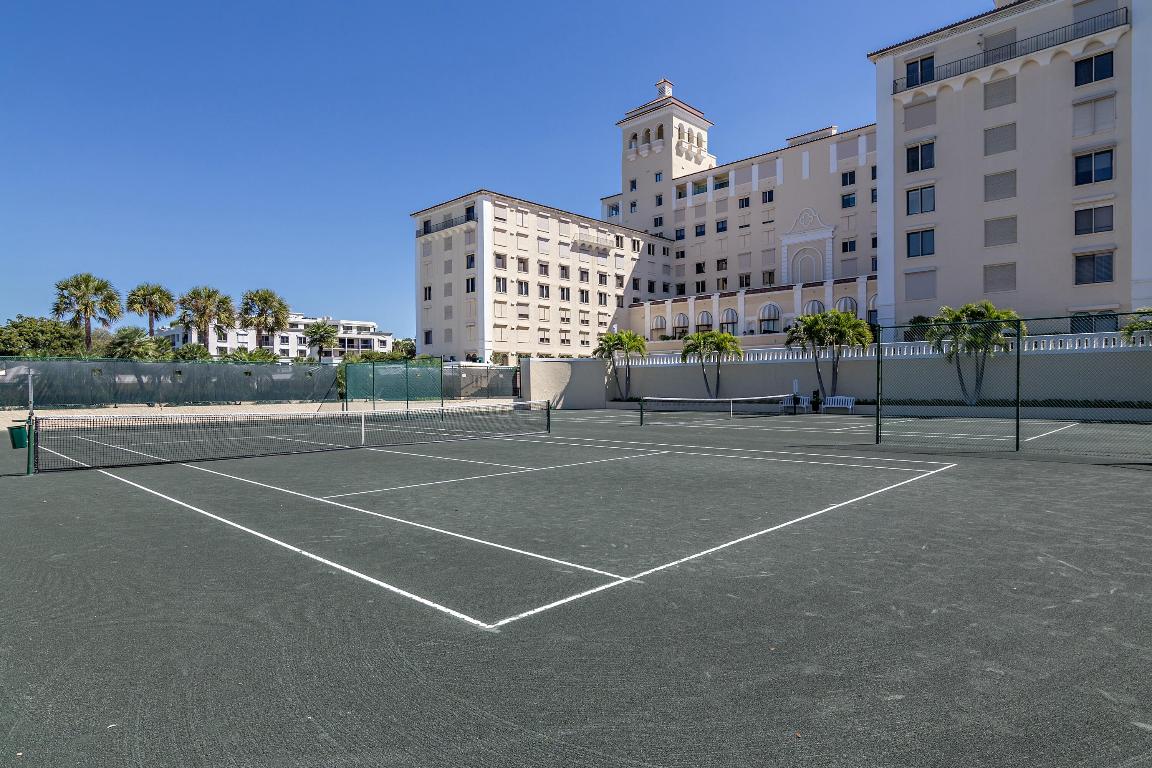 PALM BEACH BILTMORE COND DECL FILED 7-9-80 - Residential