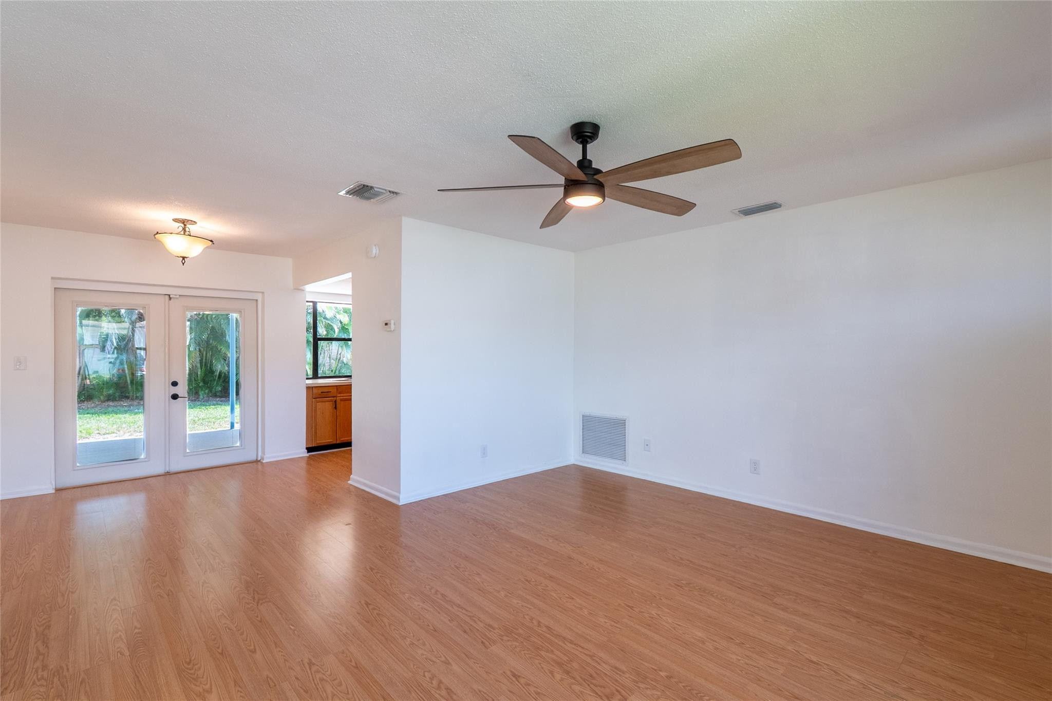 MAINLANDS OF TAMARAC SEC 4 - Residential
