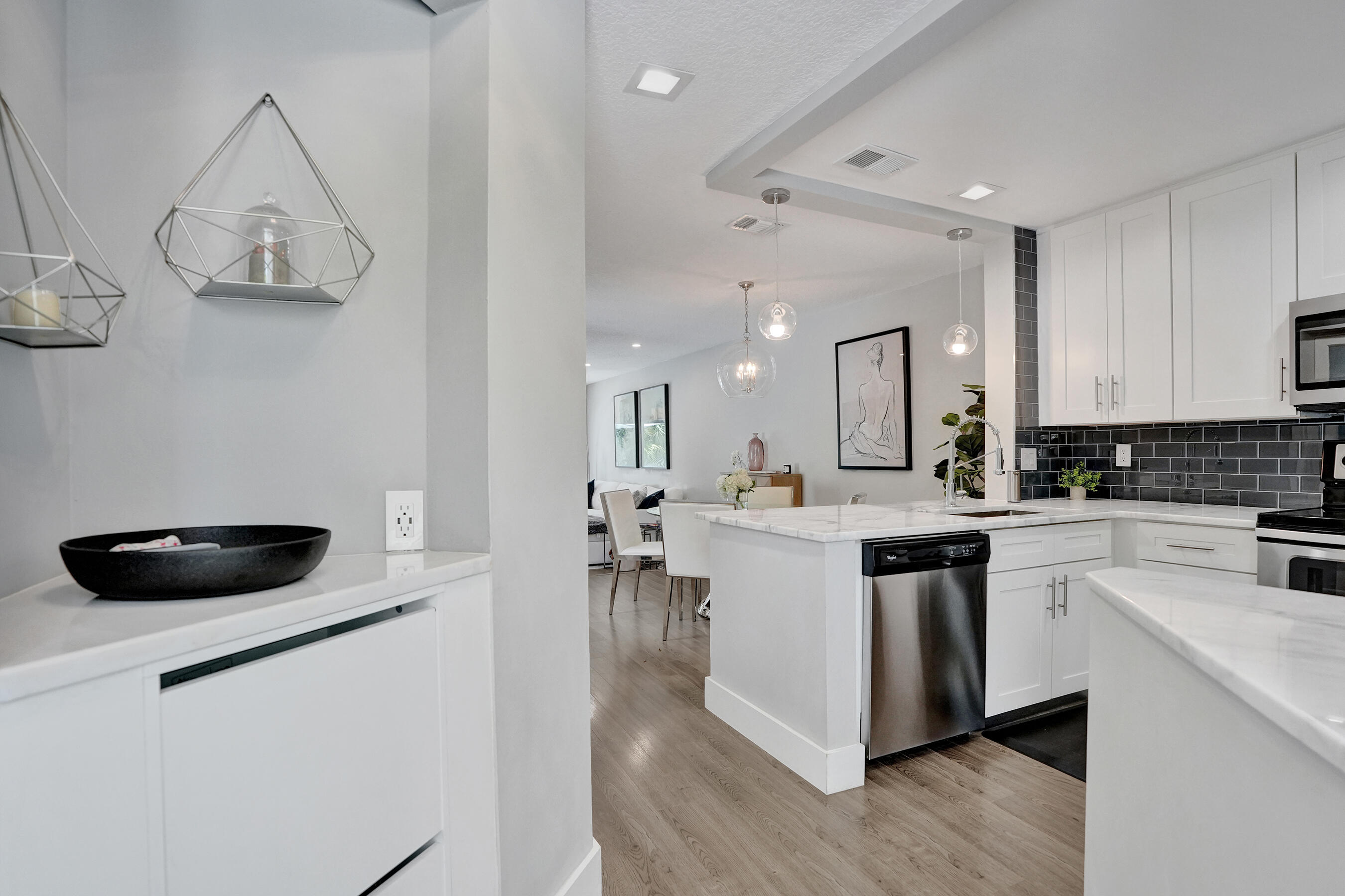 MIDDLE RIVER PARK - Residential