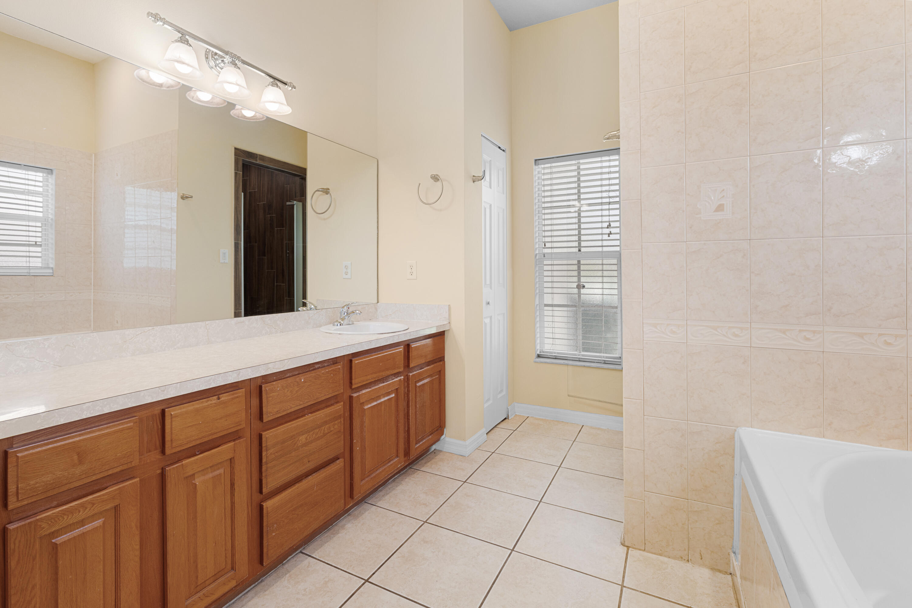 OKEECHOBEE PARK - Residential